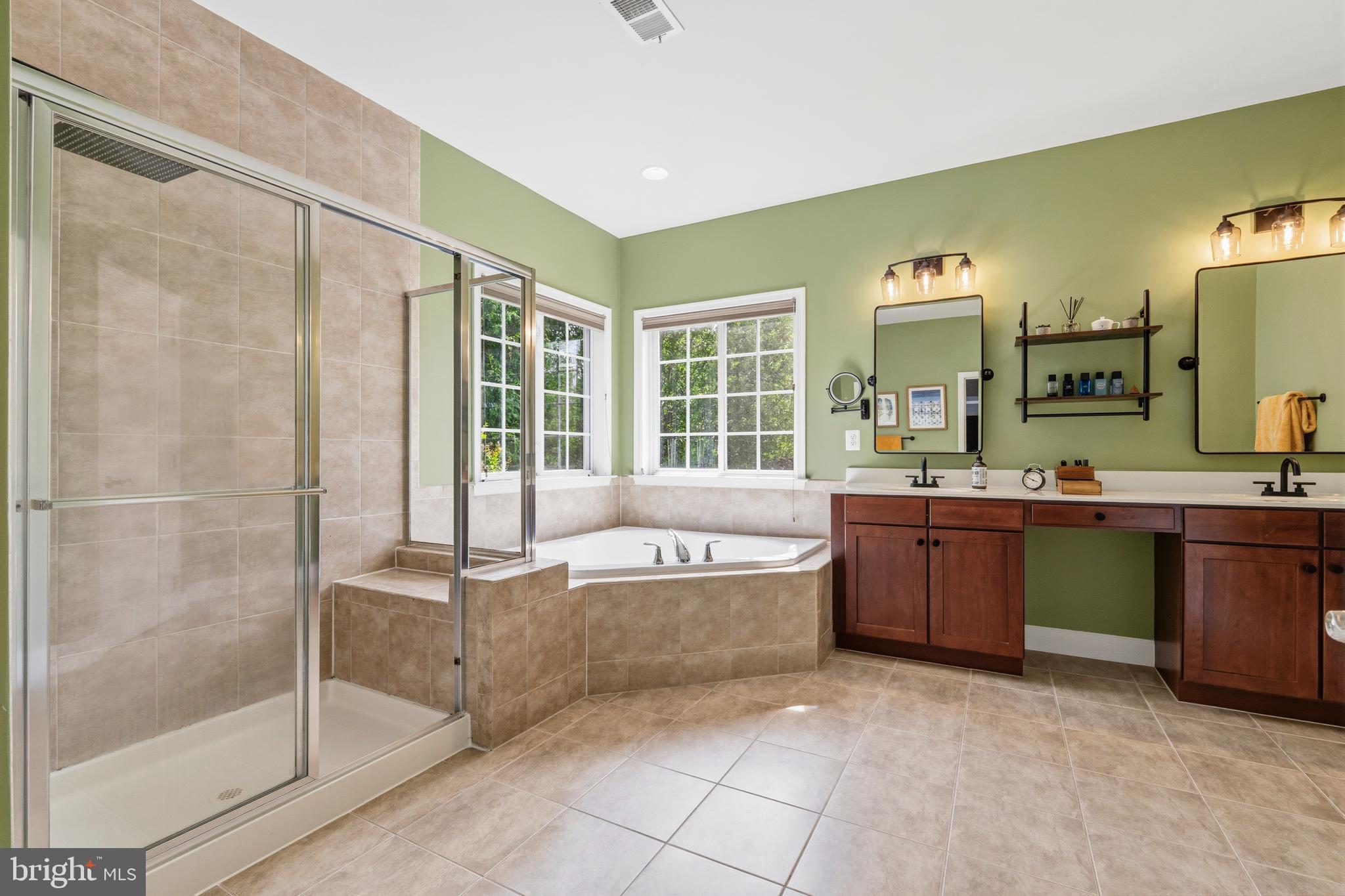MADISON RIDGE - Residential