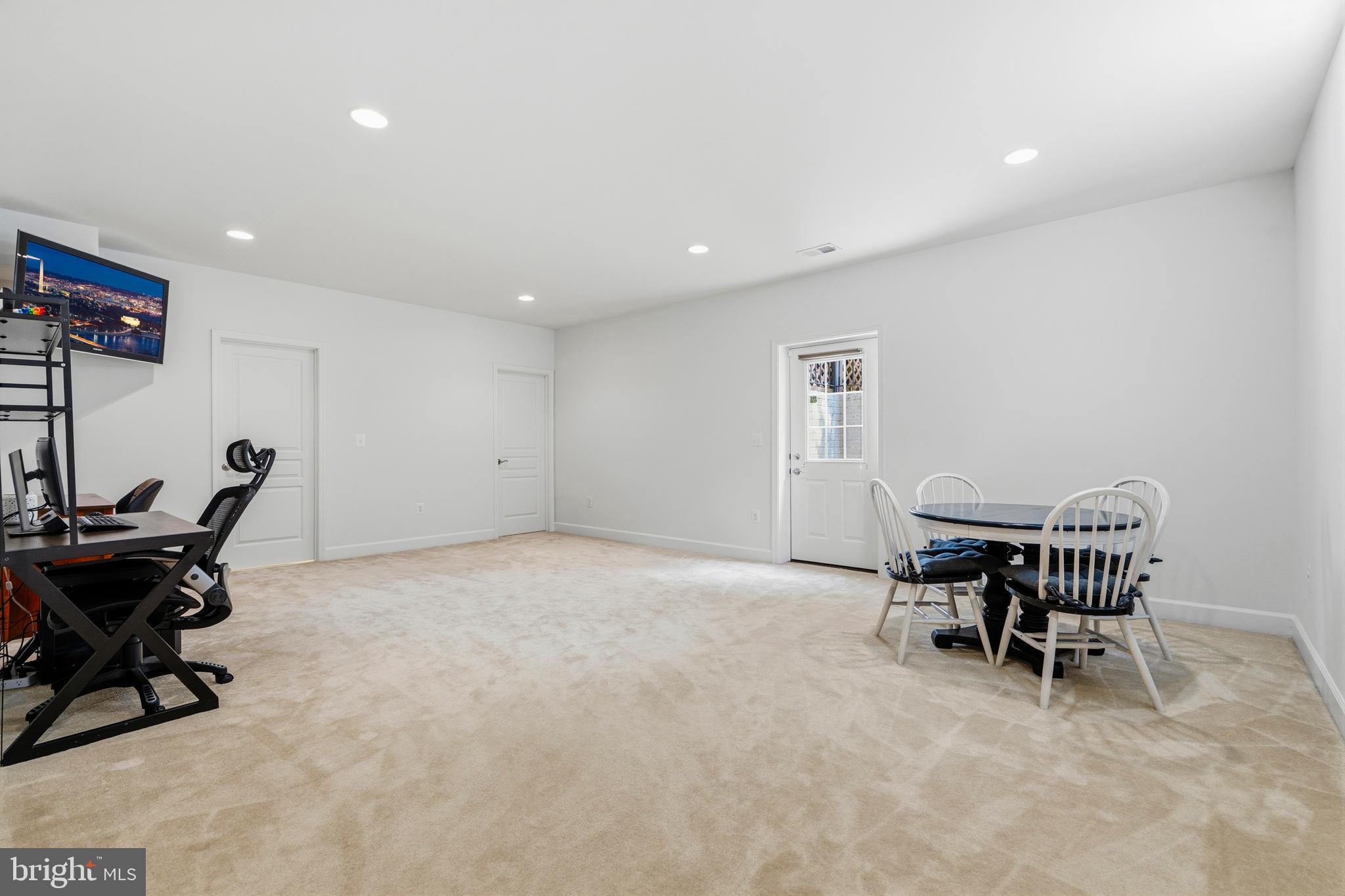 MADISON RIDGE - Residential