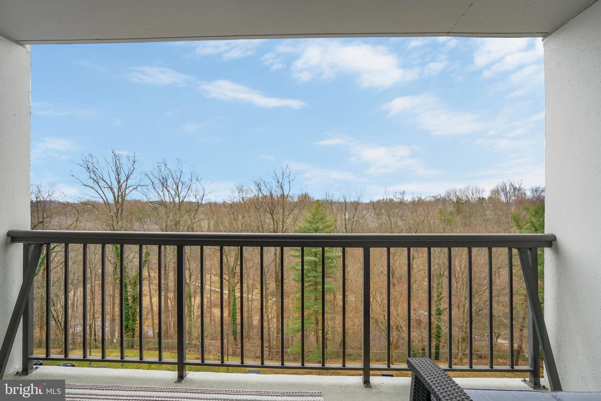 LAKESIDE PLAZA - Residential