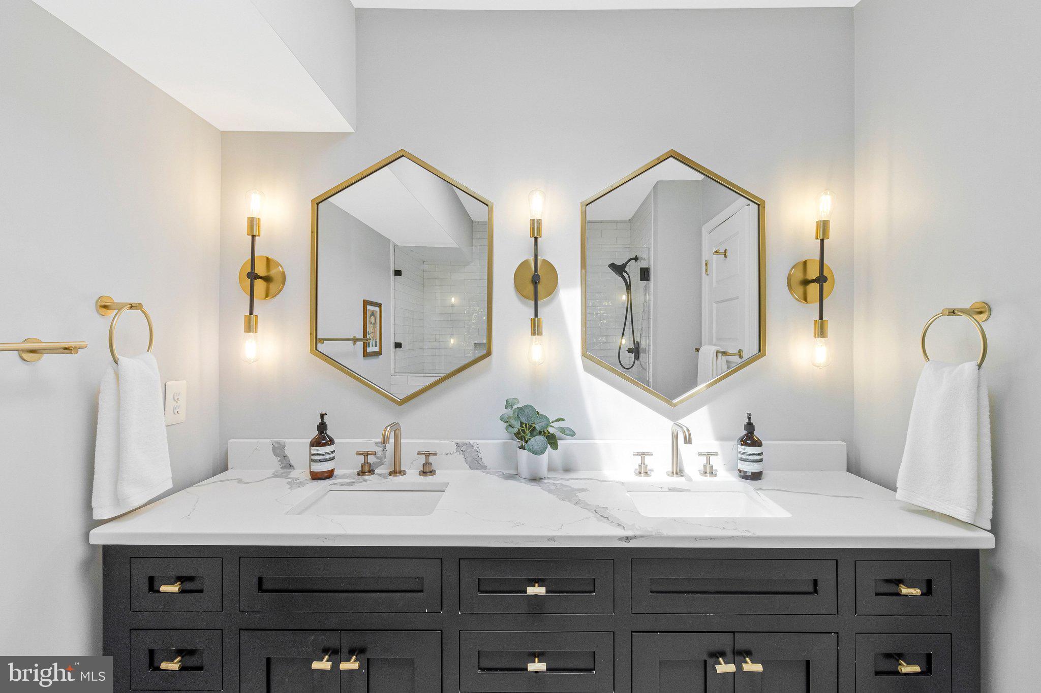 CAPITOL HILL - Residential