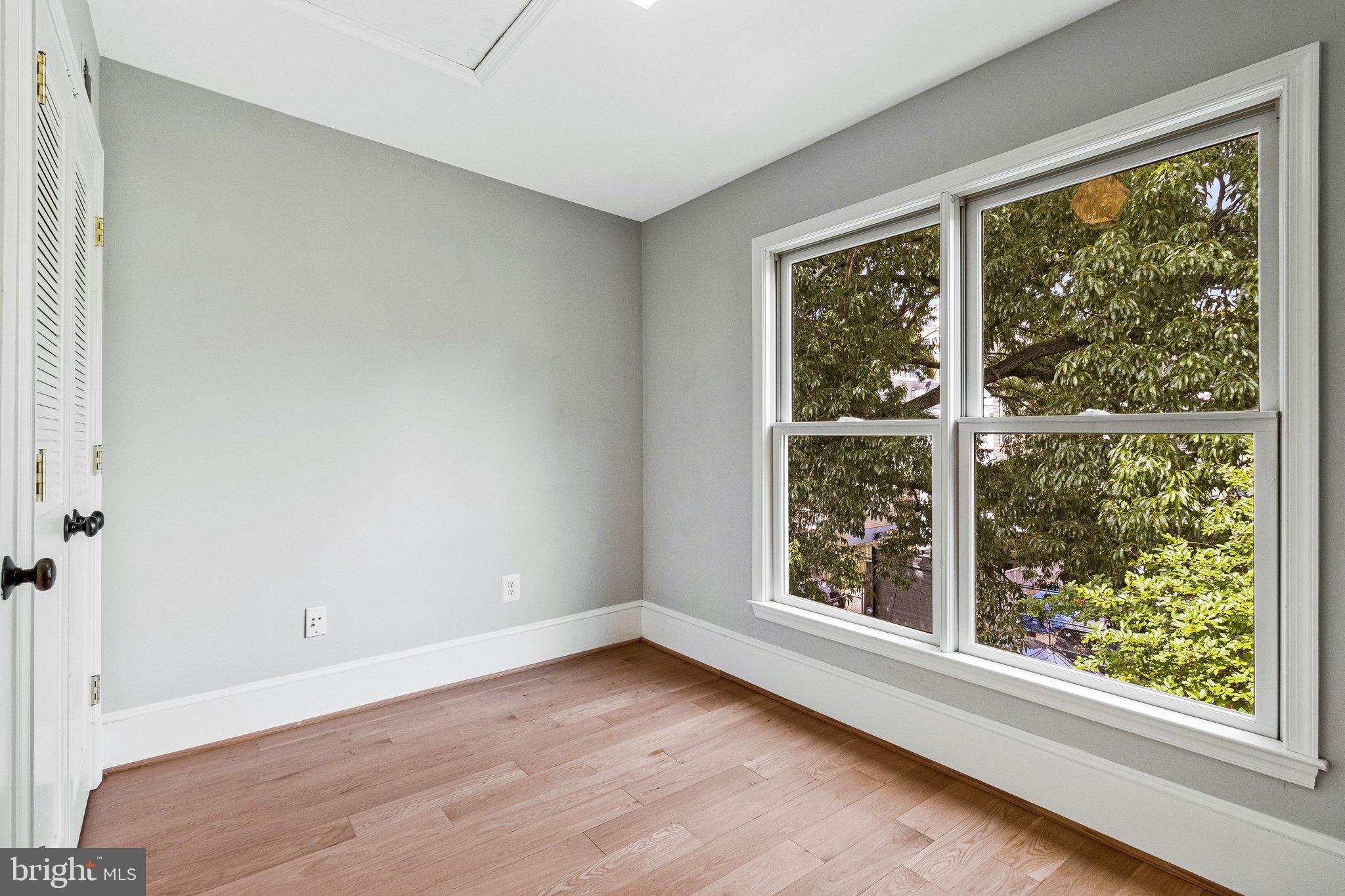 CAPITOL HILL - Residential
