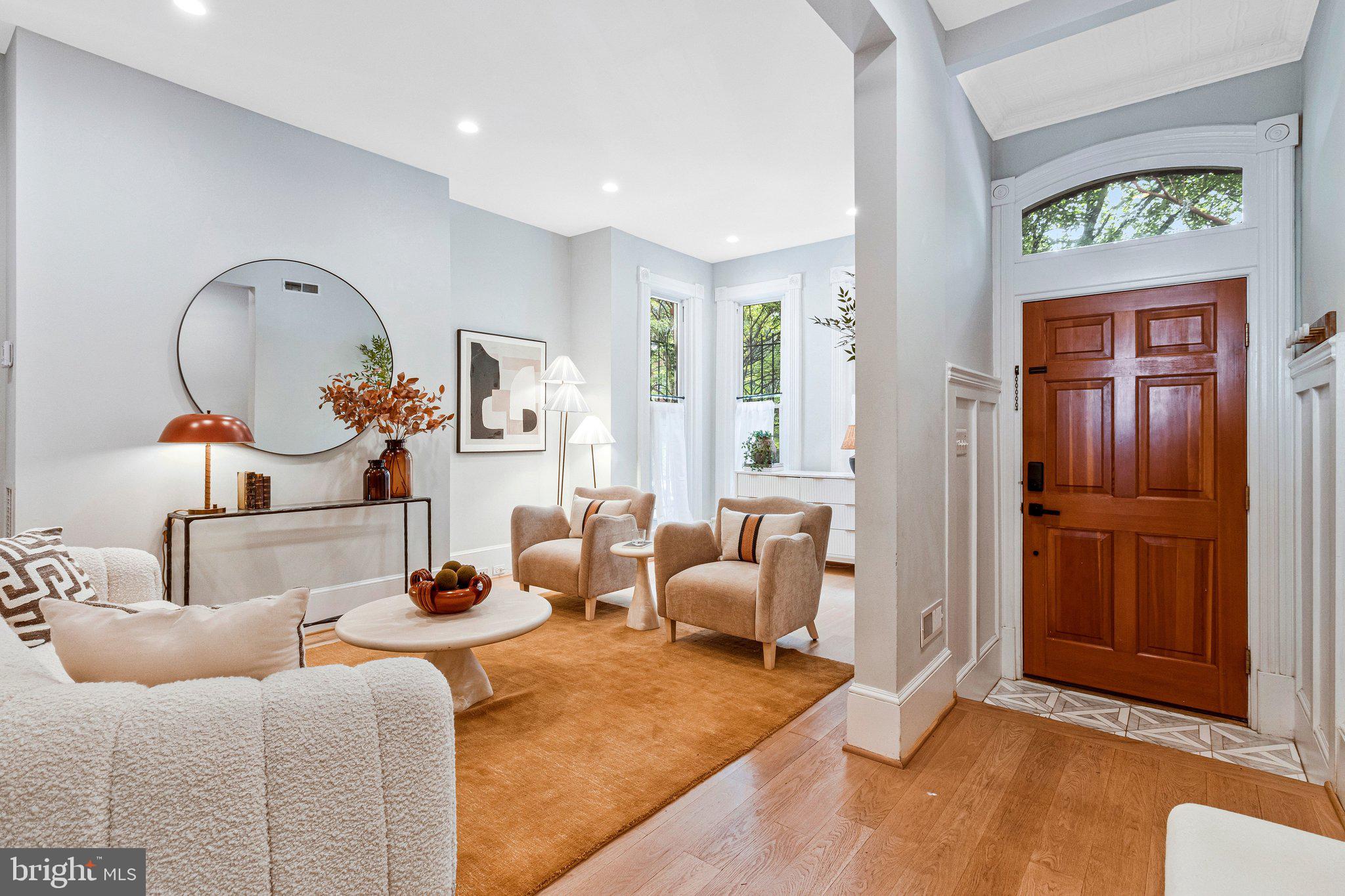 CAPITOL HILL - Residential