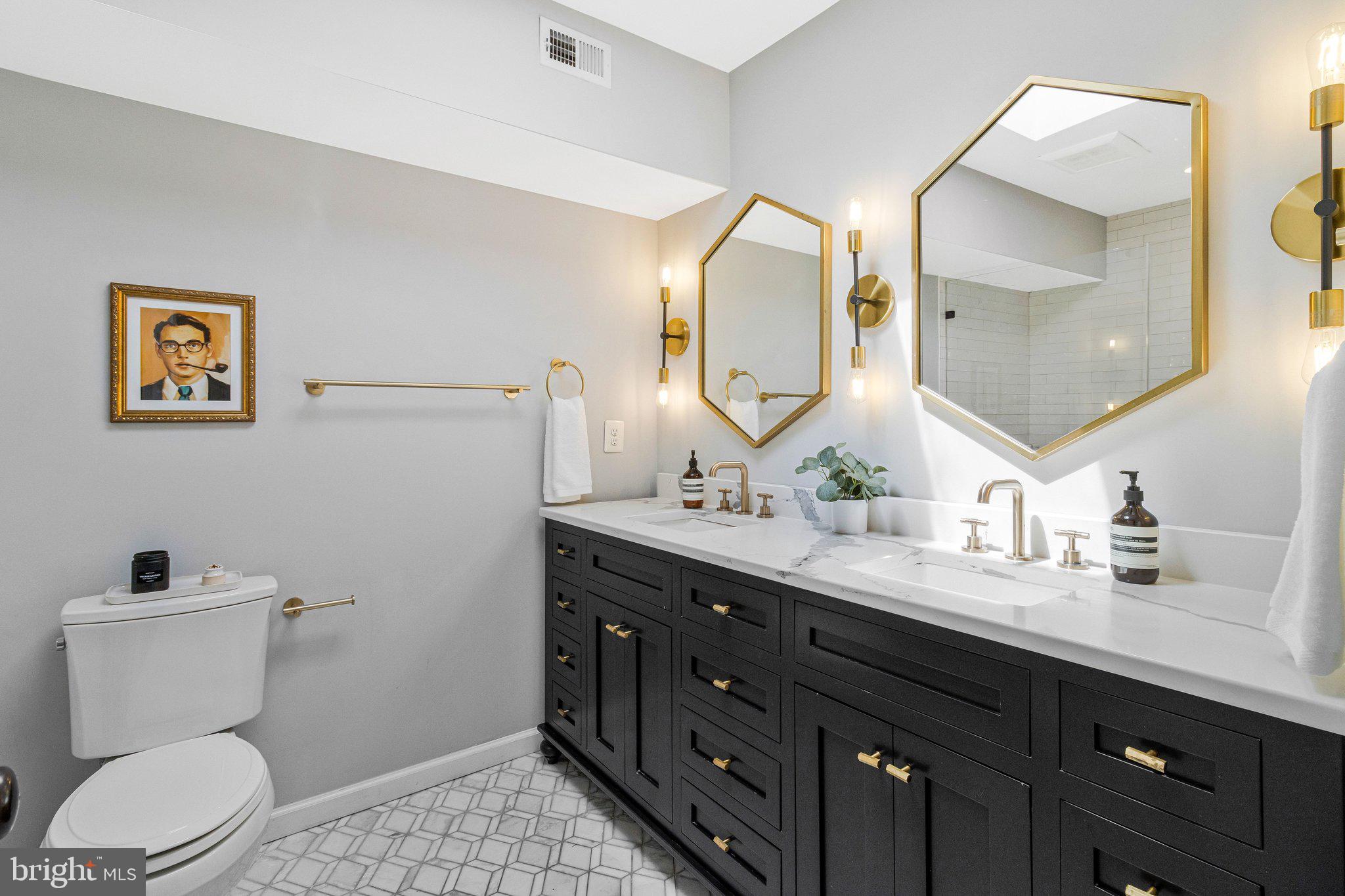 CAPITOL HILL - Residential