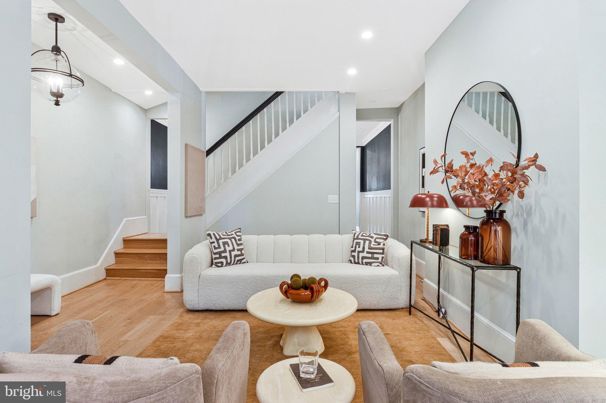 CAPITOL HILL - Residential