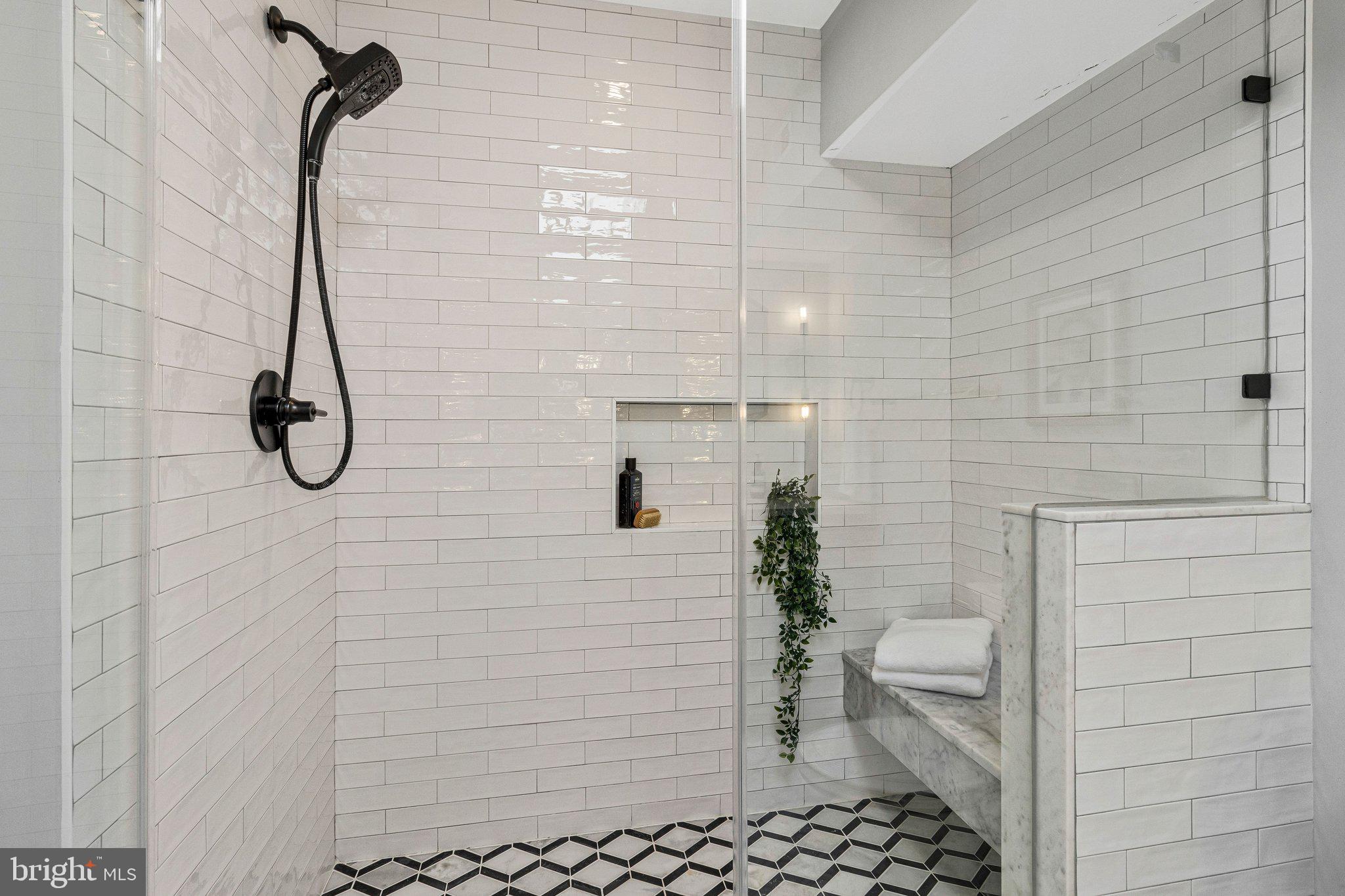 CAPITOL HILL - Residential