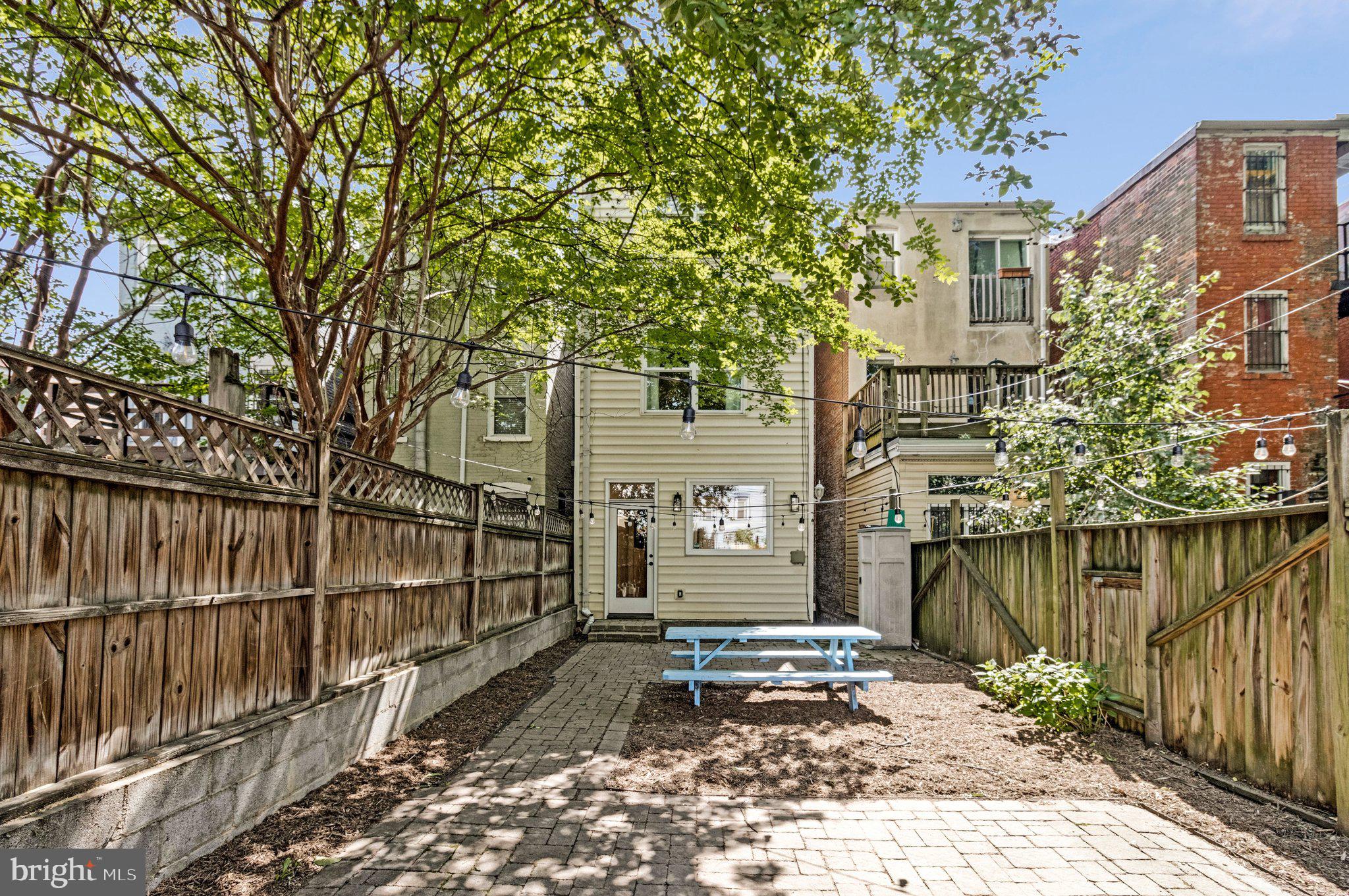 CAPITOL HILL - Residential
