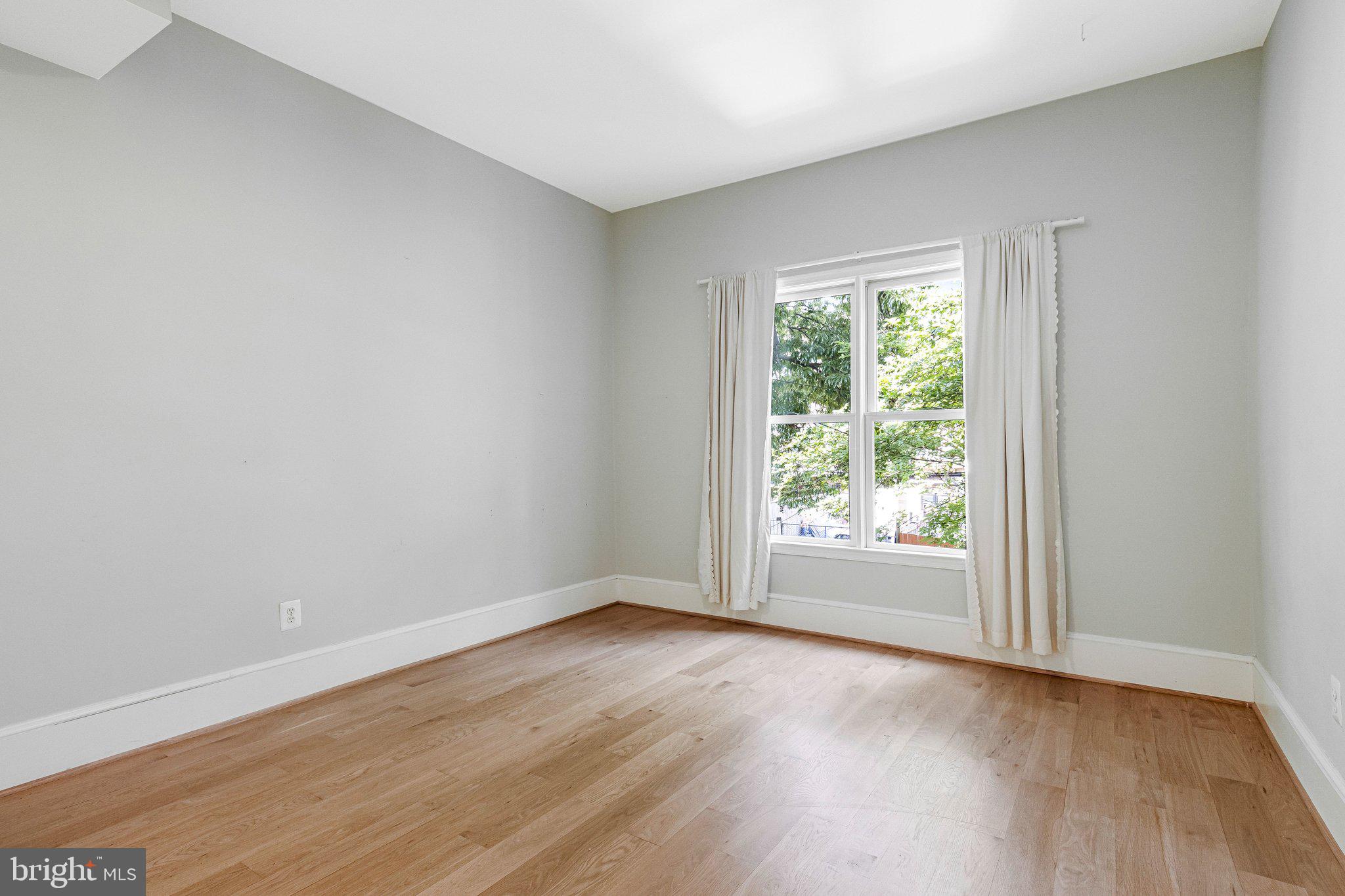 CAPITOL HILL - Residential