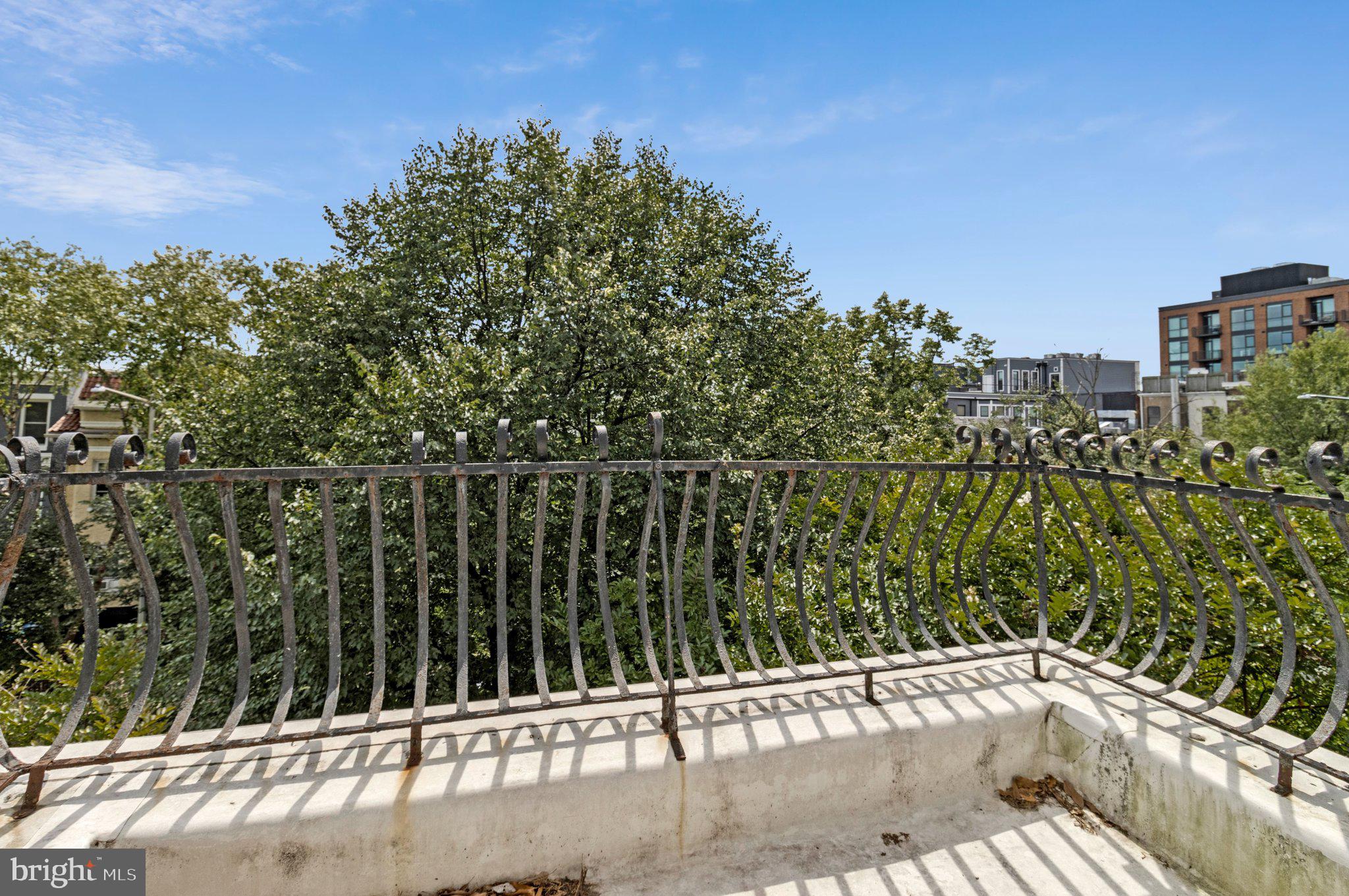 CAPITOL HILL - Residential