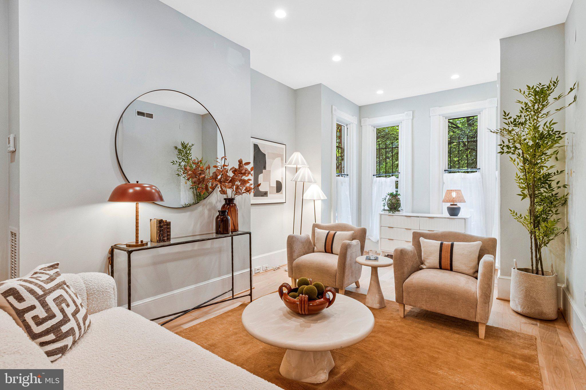CAPITOL HILL - Residential