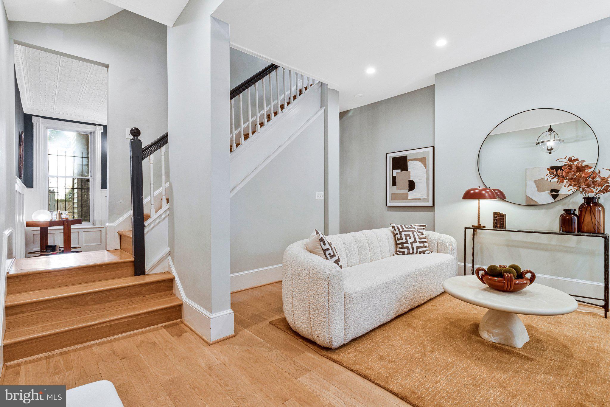 CAPITOL HILL - Residential