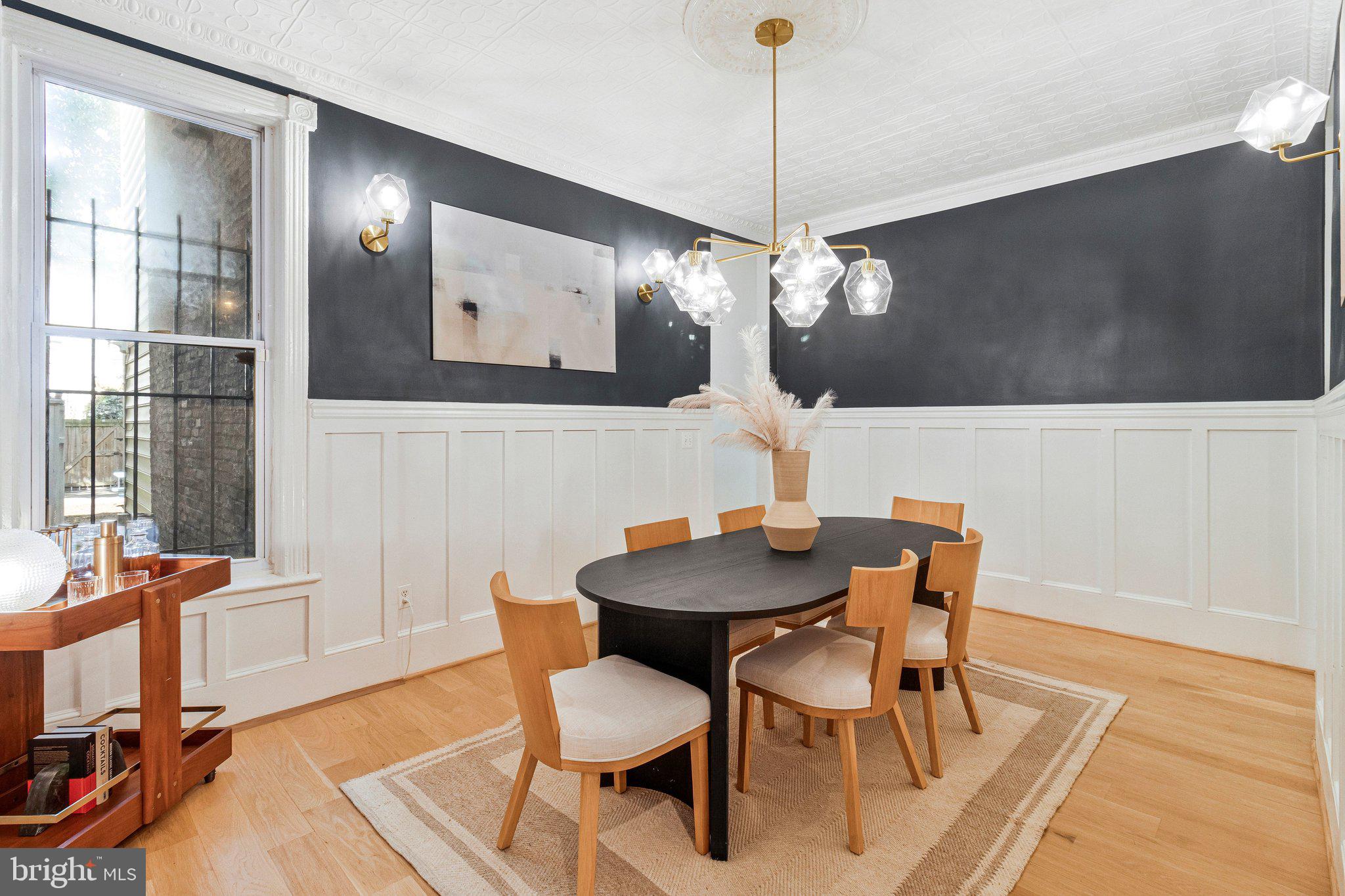 CAPITOL HILL - Residential