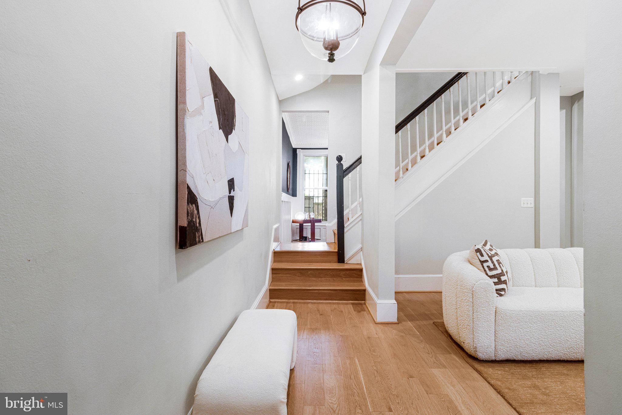 CAPITOL HILL - Residential