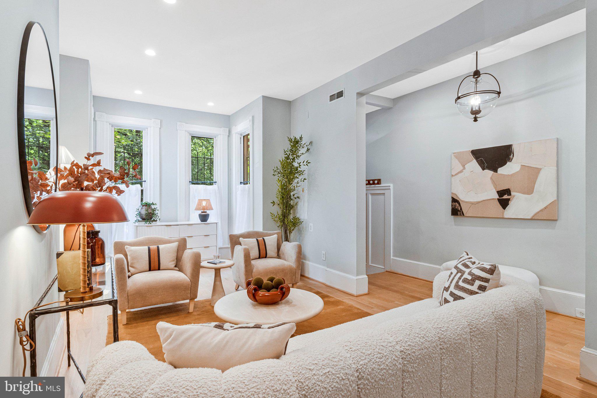 CAPITOL HILL - Residential