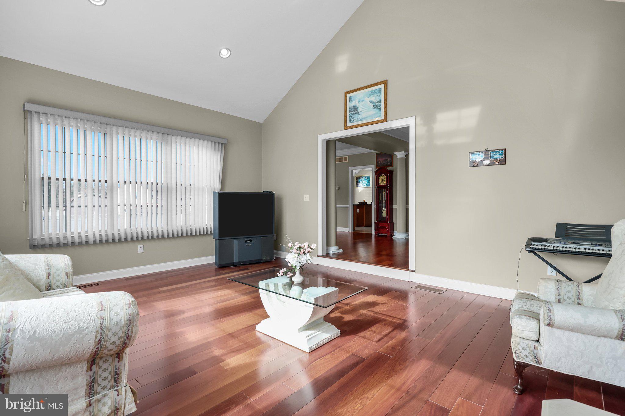 NORTHAMPTON HUNT - Residential