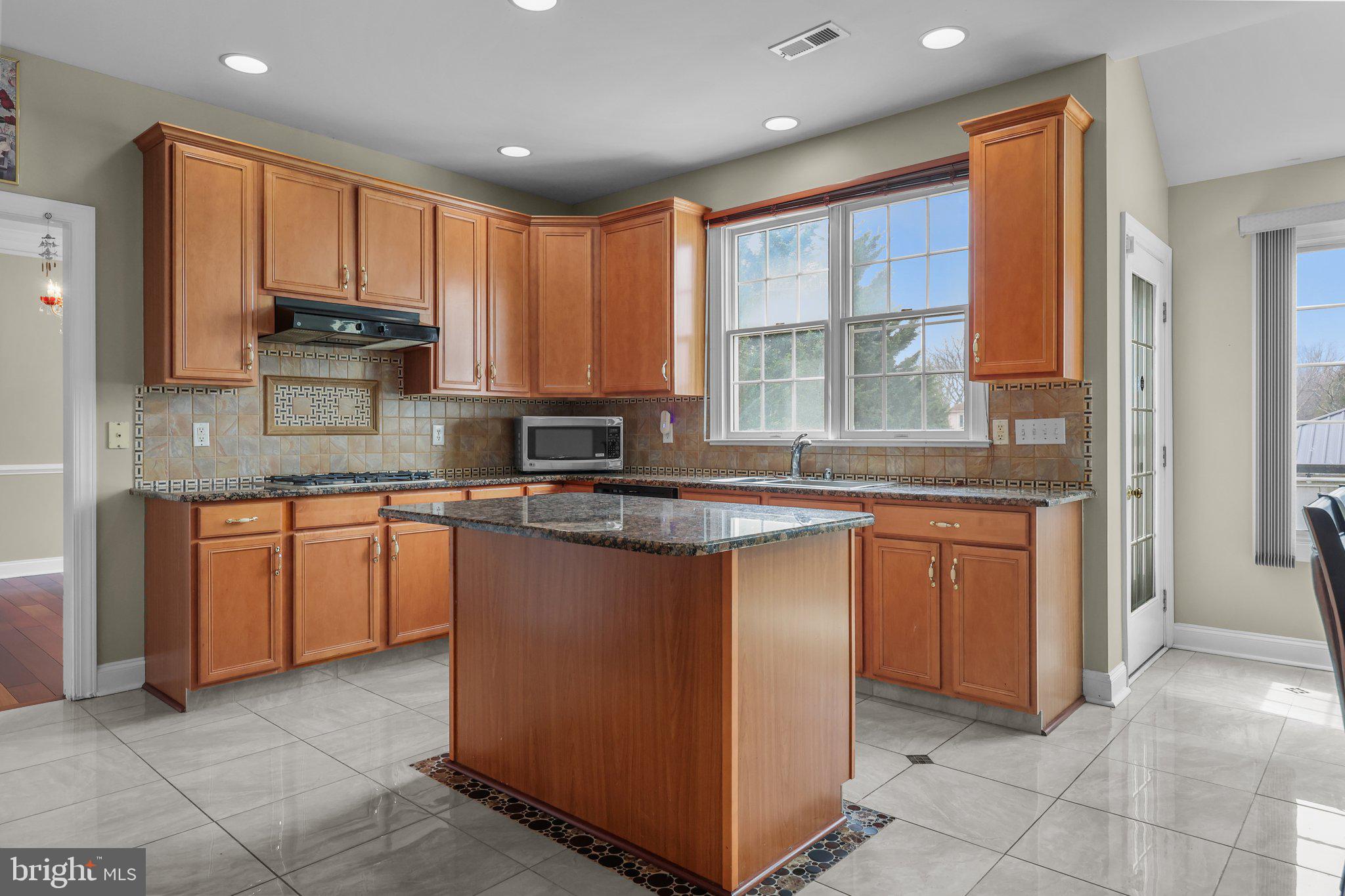 NORTHAMPTON HUNT - Residential