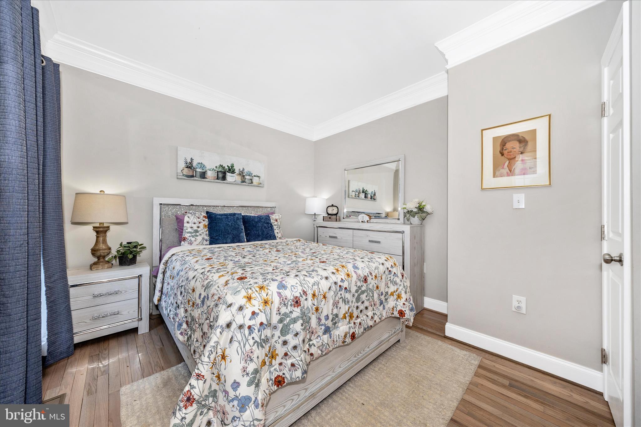 MEADOW BROOK - Residential