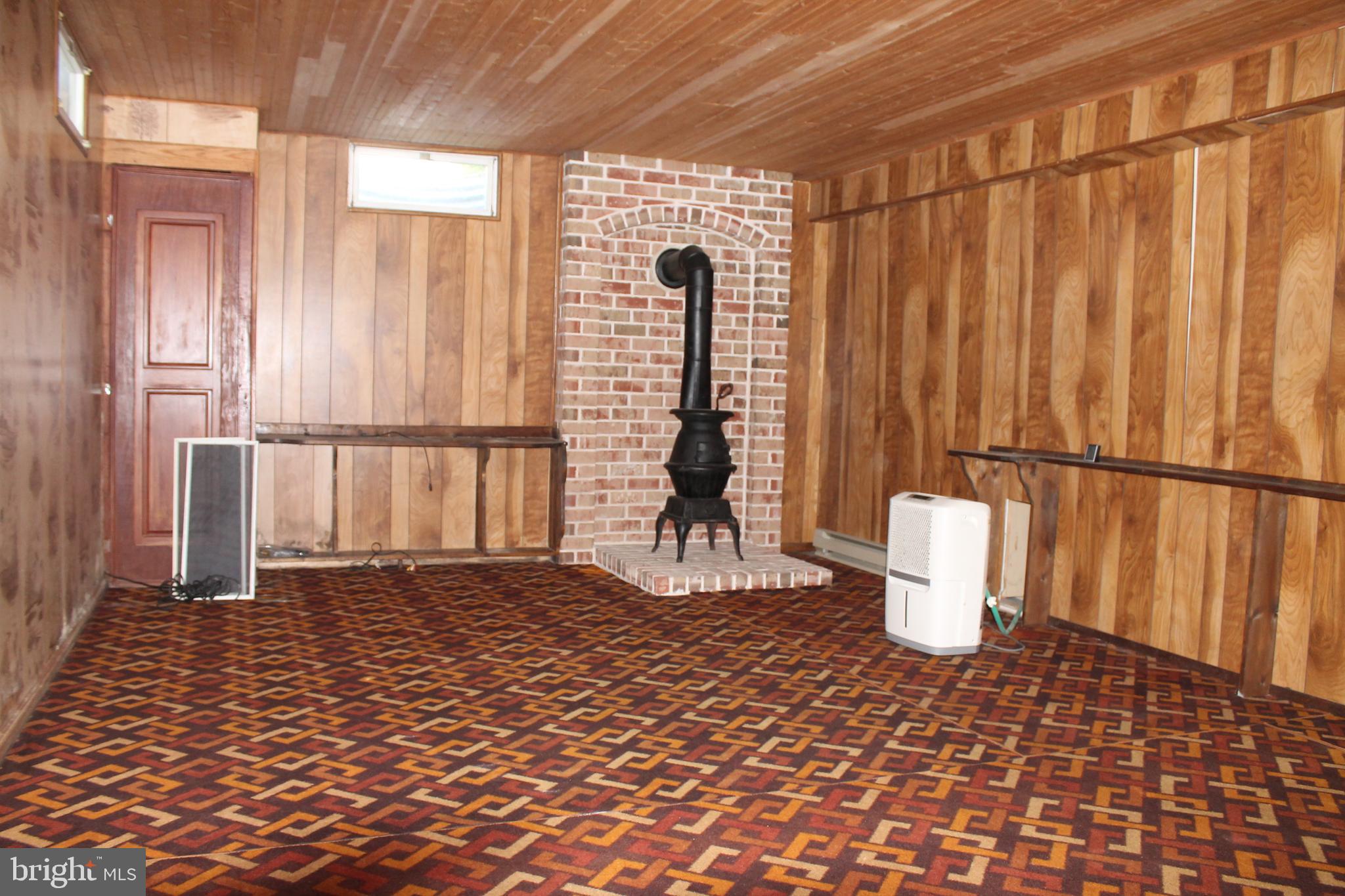 EAST PETERSBURG - Residential