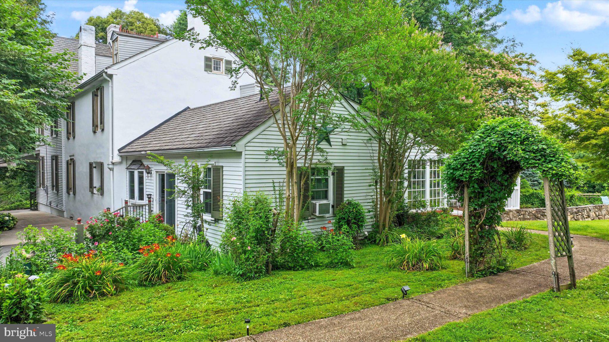 CLIFTON VIEW - Residential
