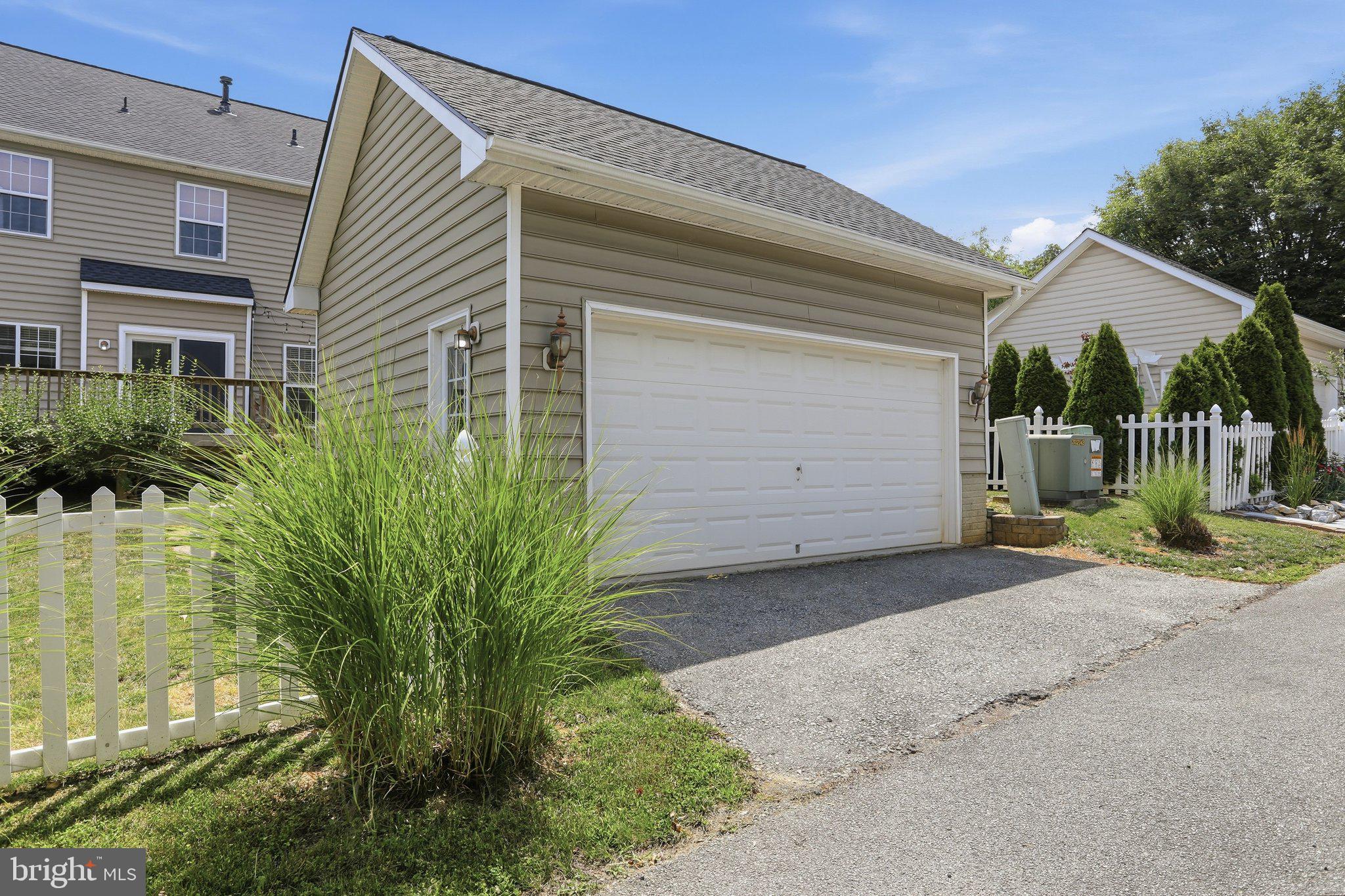 HUNTFIELD - Residential