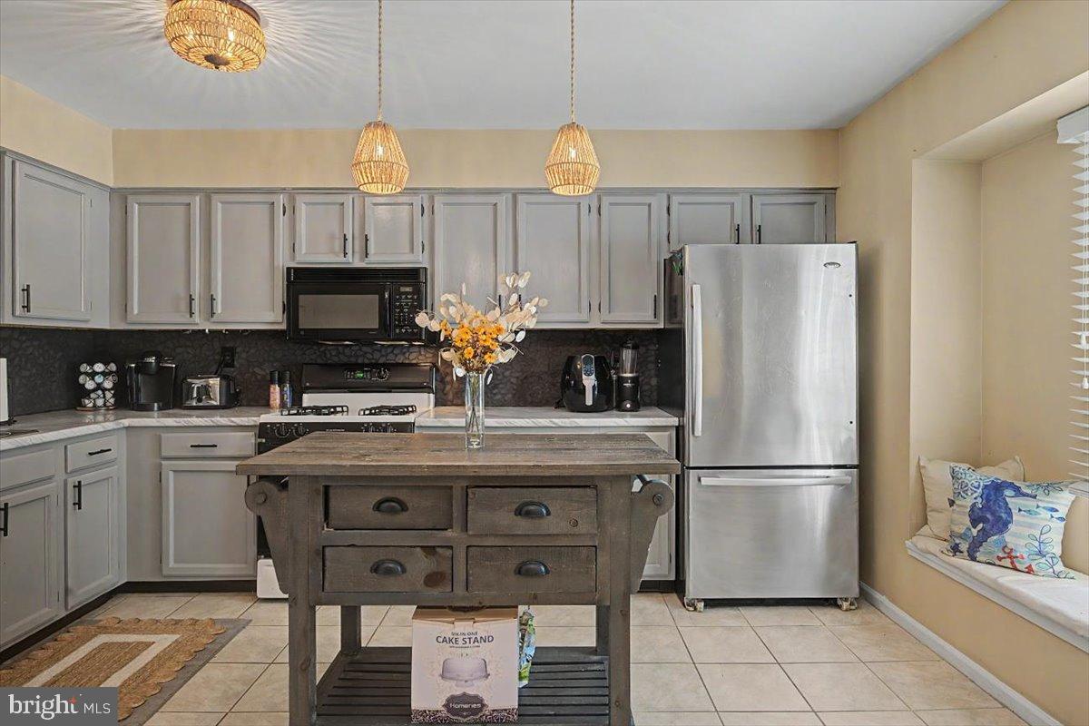 CHERRY TREE KNOLL - Residential