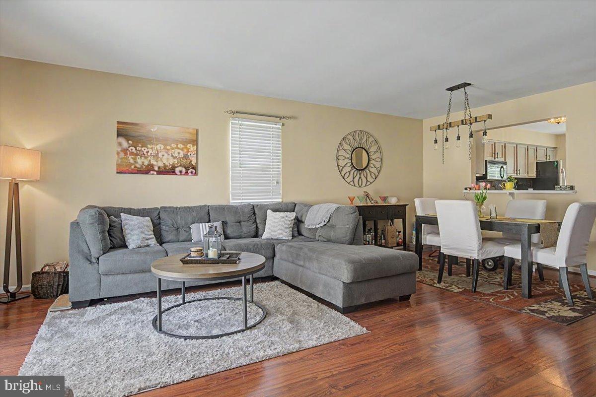 CHERRY TREE KNOLL - Residential