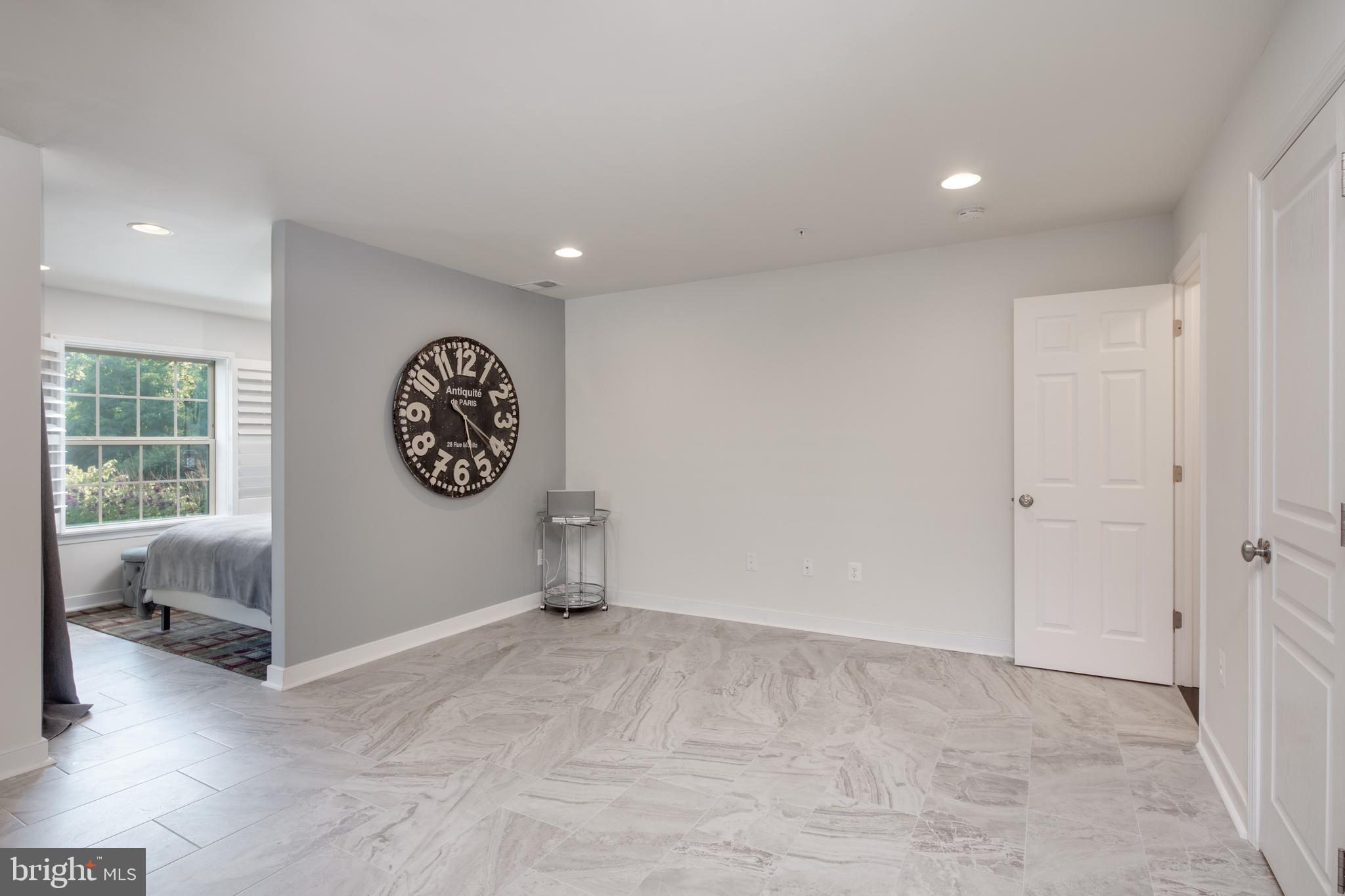 ADMIRALS RIDGE - Residential
