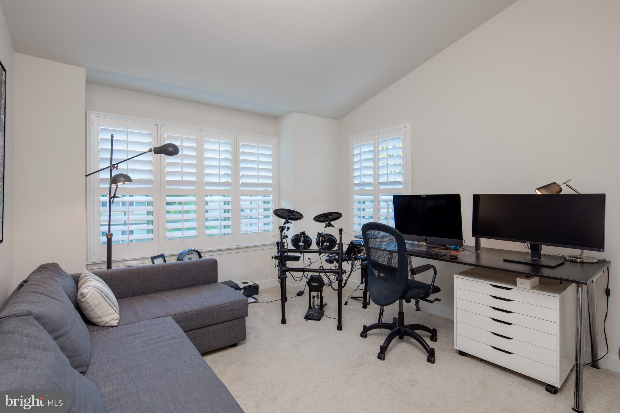 ADMIRALS RIDGE - Residential
