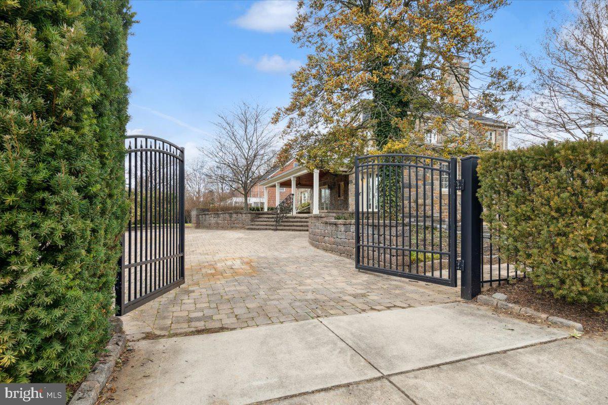 BAKER PARK - Residential
