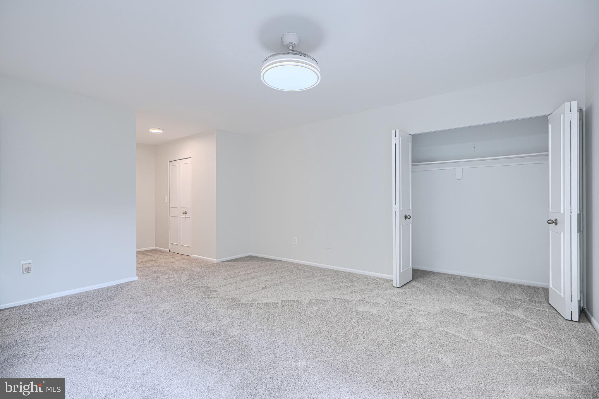 SUBURBAN OAKS - Residential