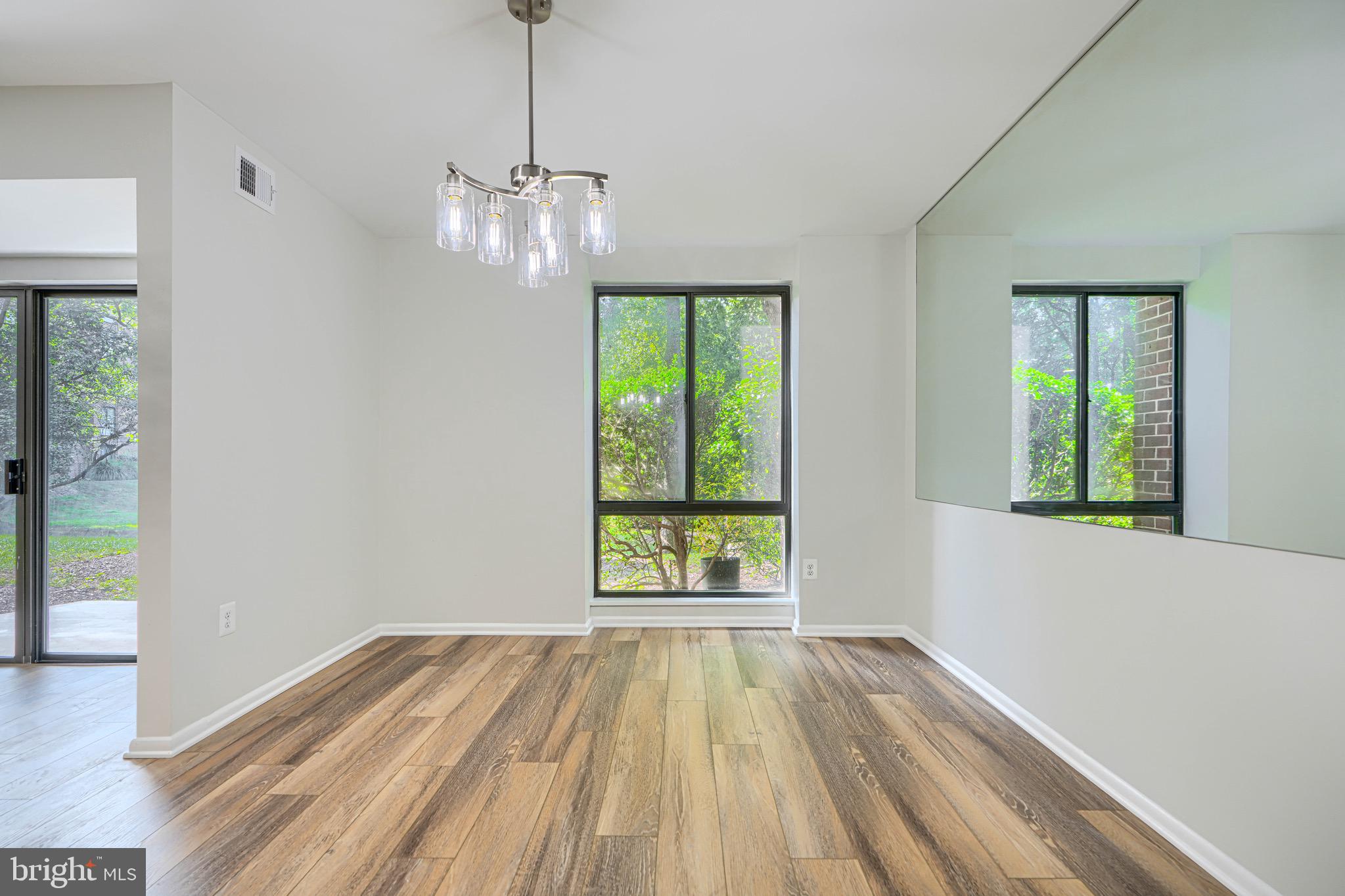 SUBURBAN OAKS - Residential
