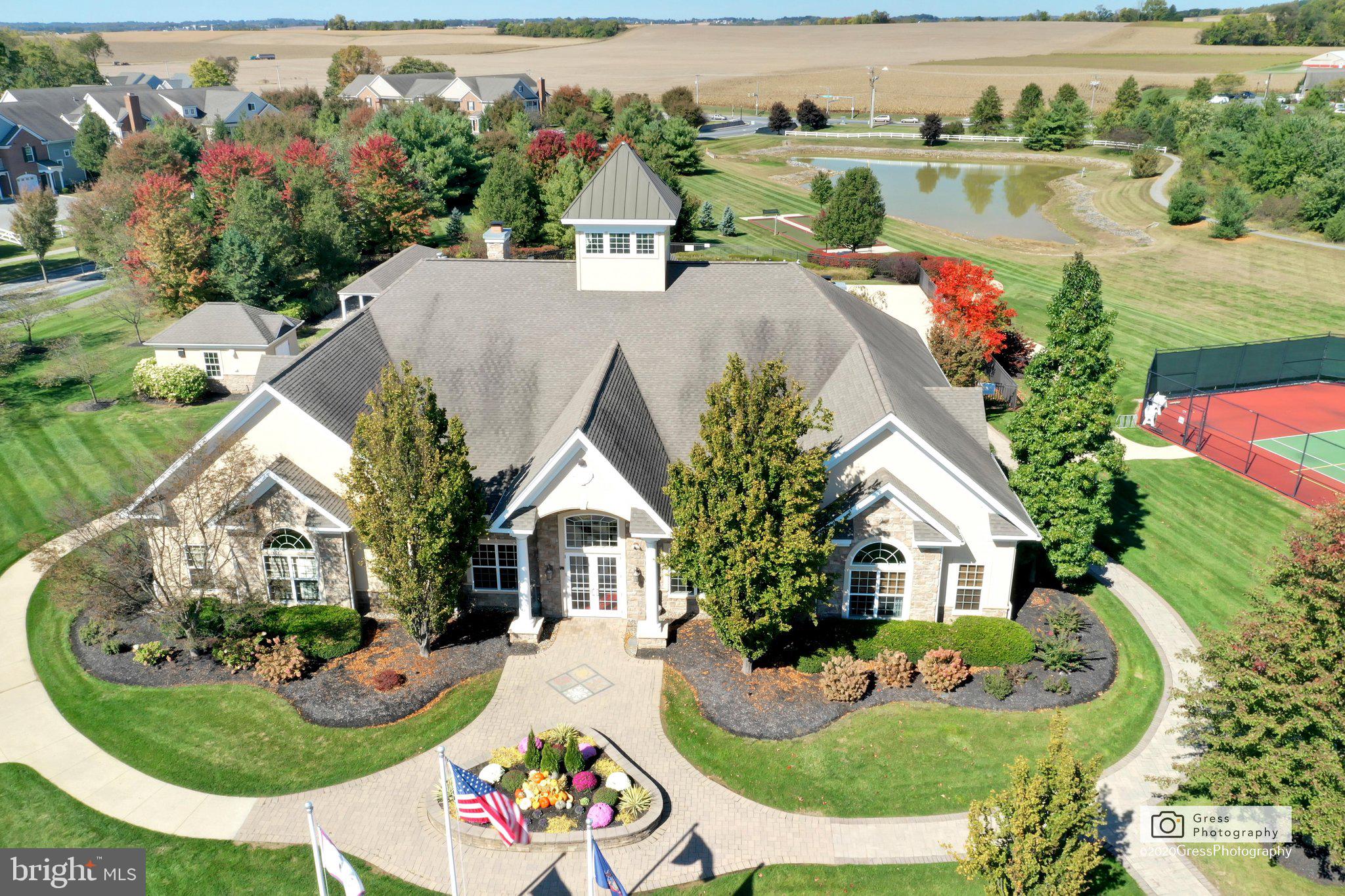 FOUR SEASONS AT RAPHO - Residential