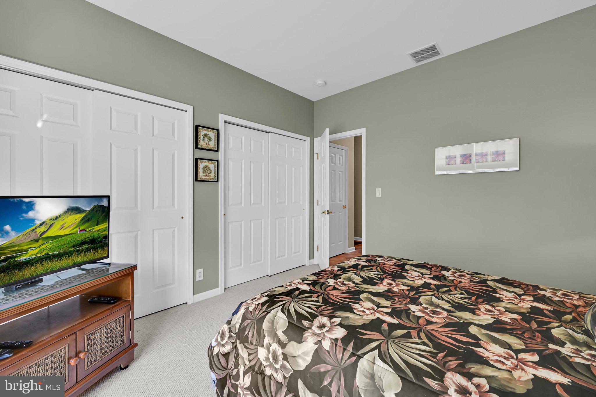 FOUR SEASONS AT RAPHO - Residential