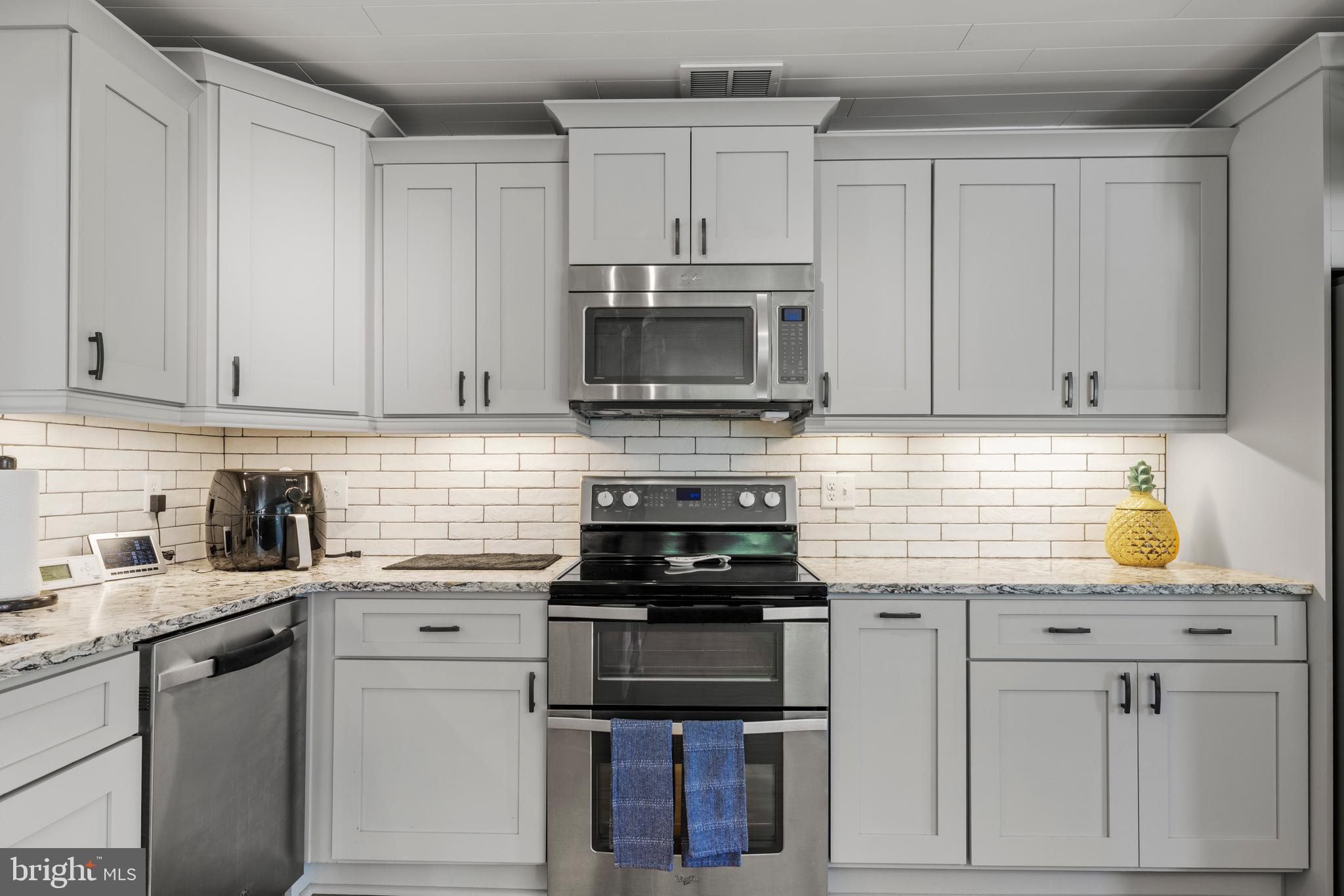 HICKORY RIDGE - Residential