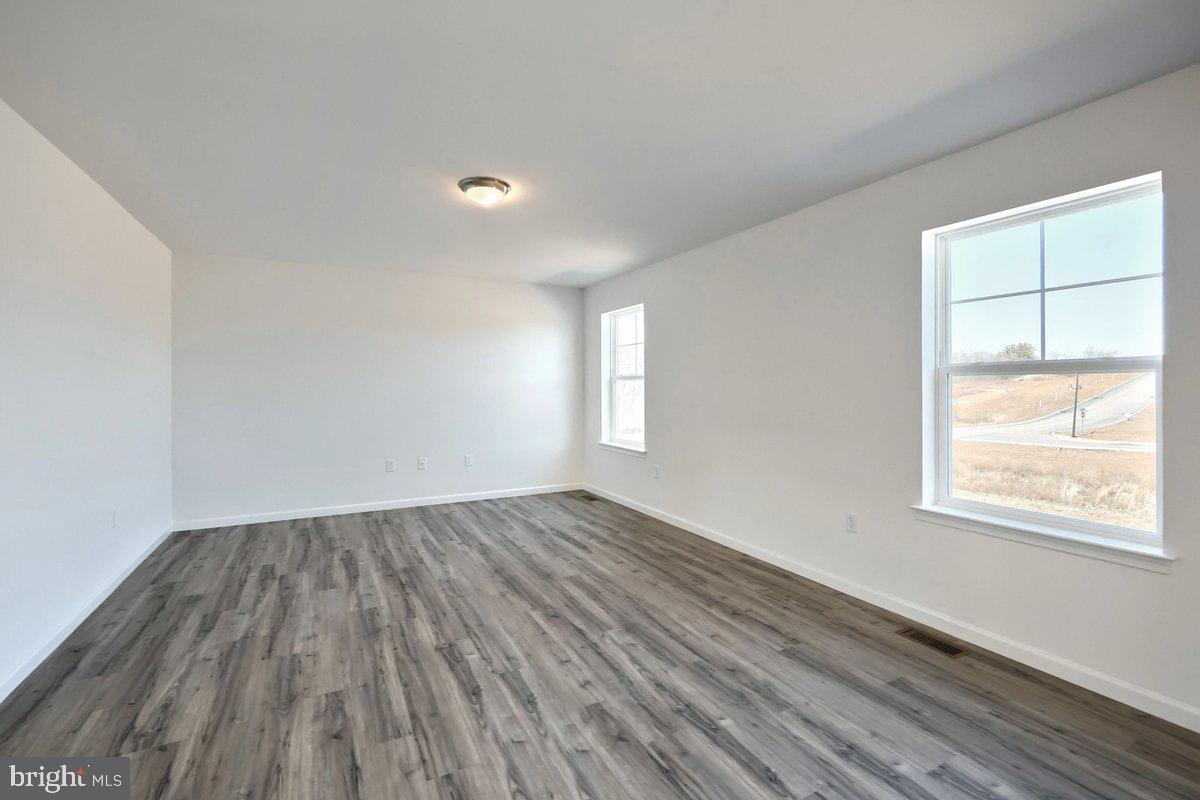 STONE MILL ESTATES - Residential