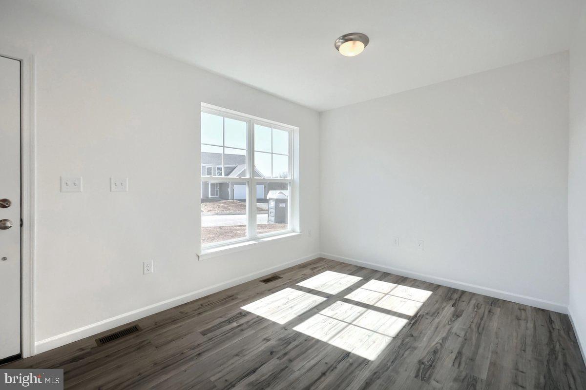 STONE MILL ESTATES - Residential