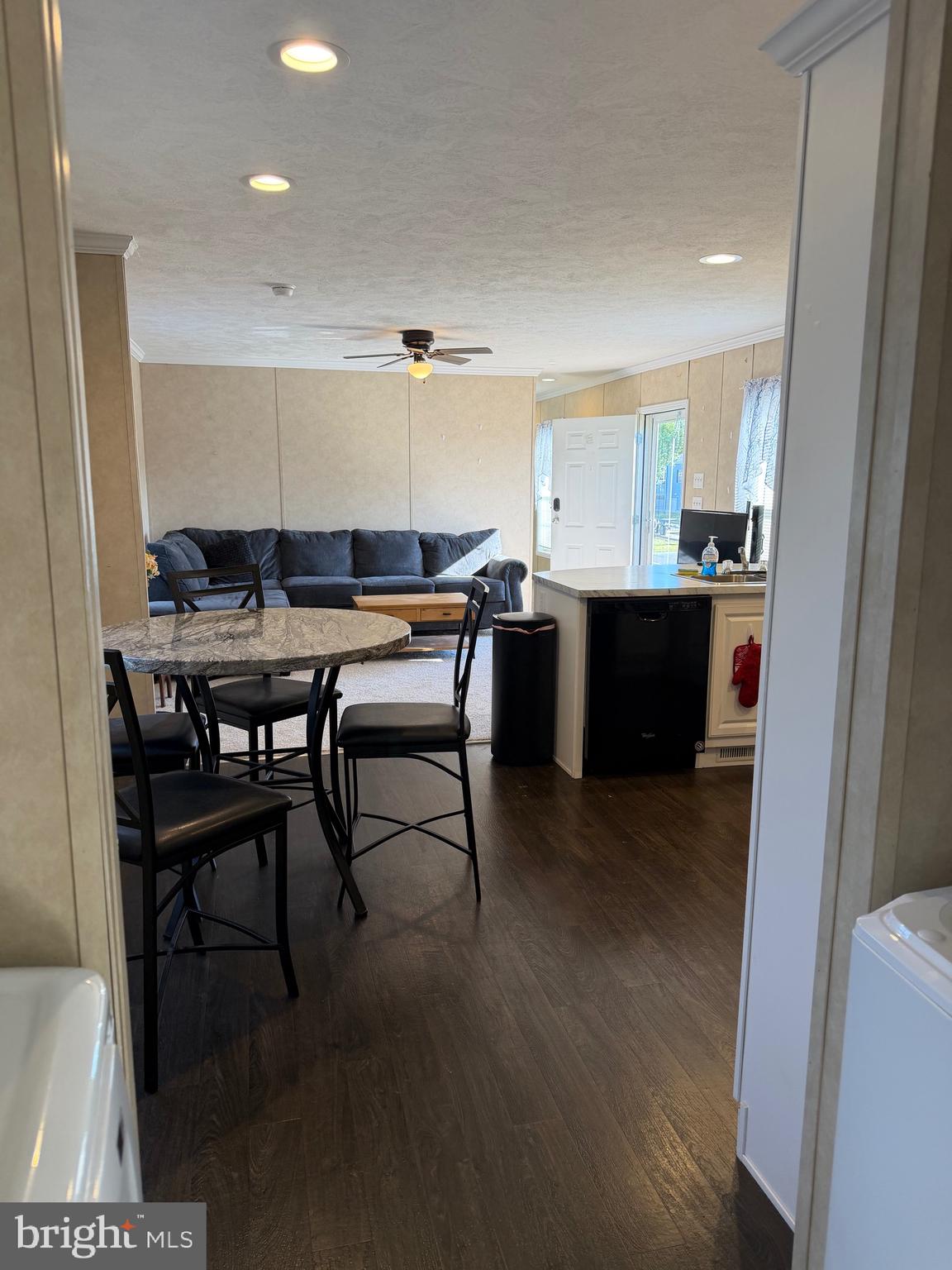 MARINERS COVE - Residential