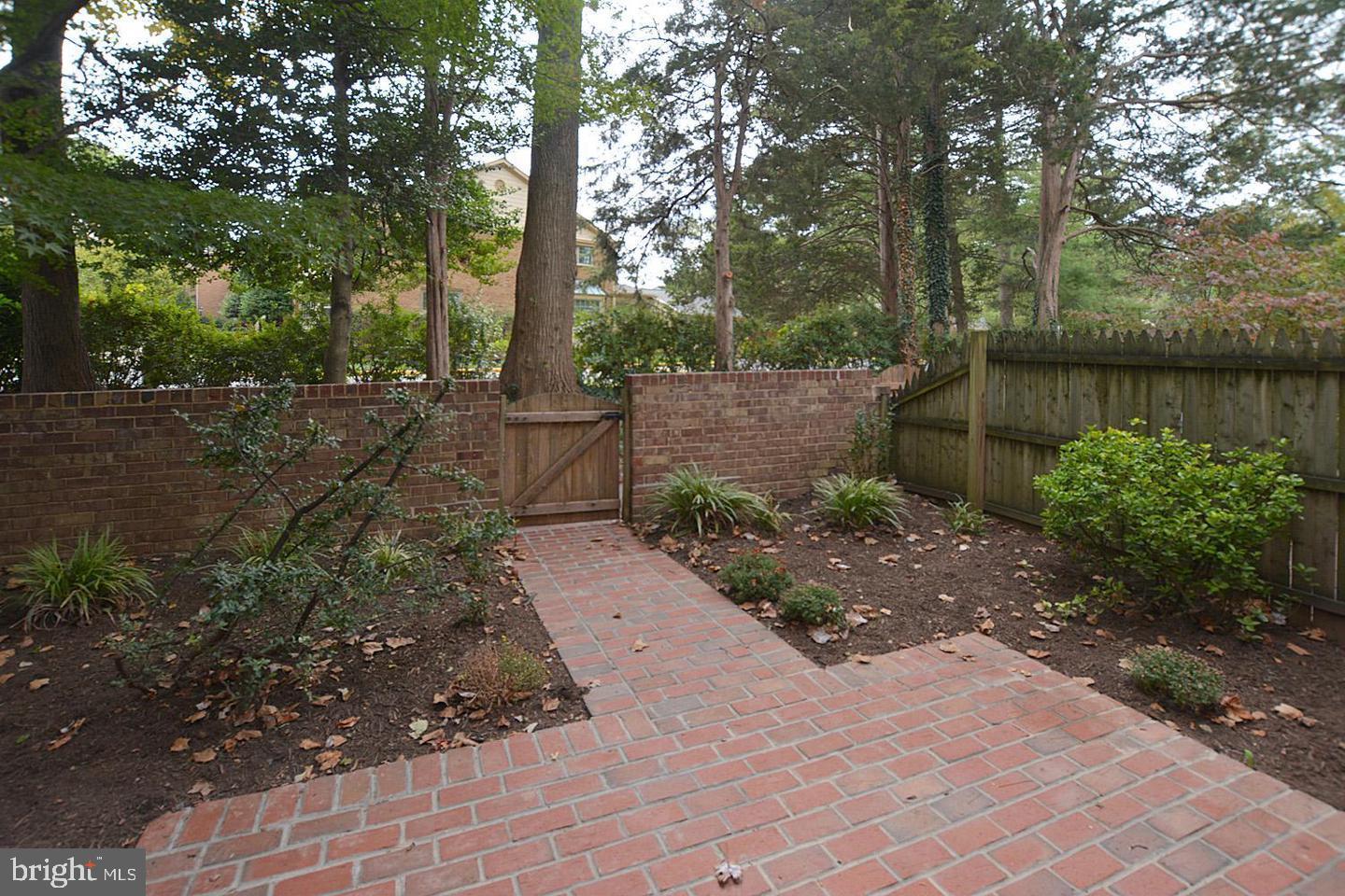 HALLCREST HEIGHTS - Residential Lease