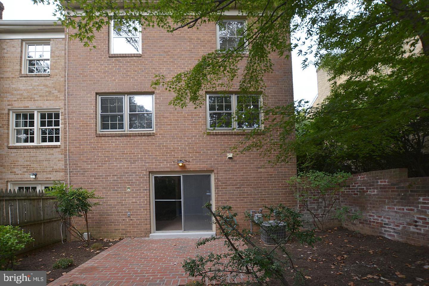 HALLCREST HEIGHTS - Residential Lease
