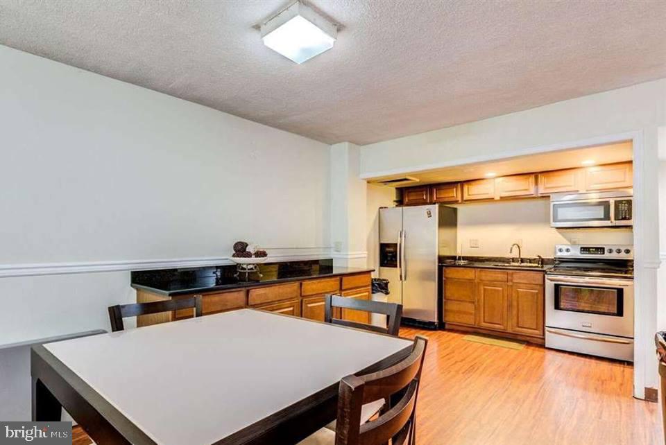 HUNTING CREEK CLUB CONDOMINIUMS - Residential