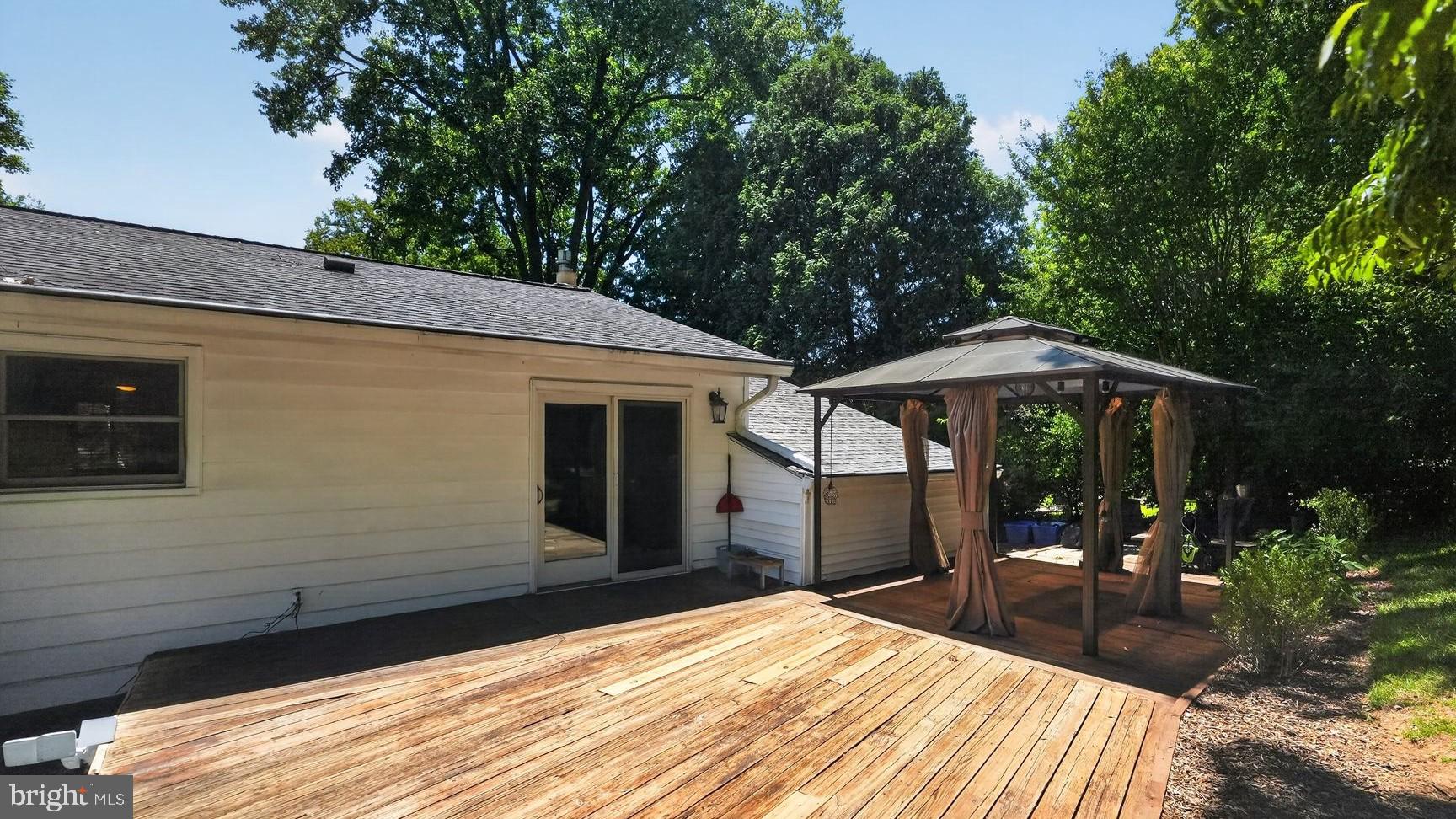 WHITE FLINT PARK - Residential