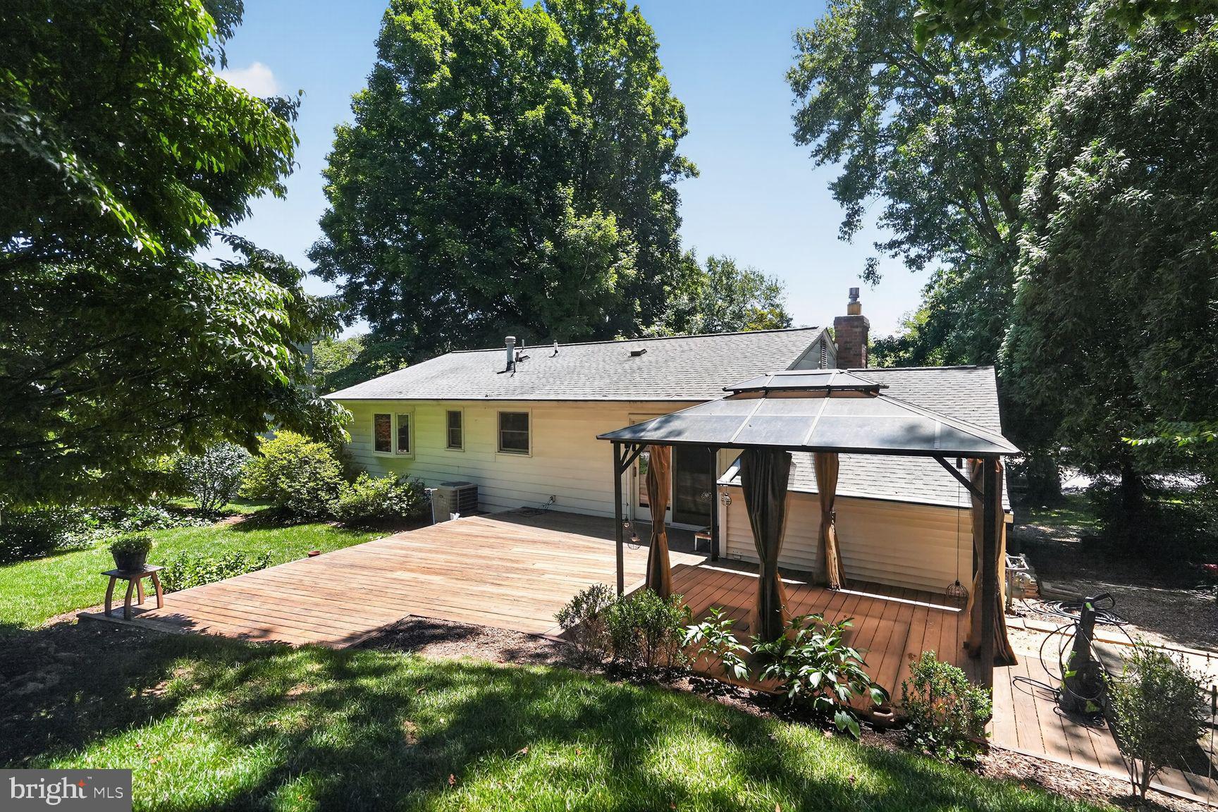 WHITE FLINT PARK - Residential