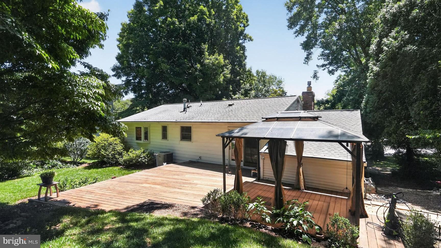 WHITE FLINT PARK - Residential