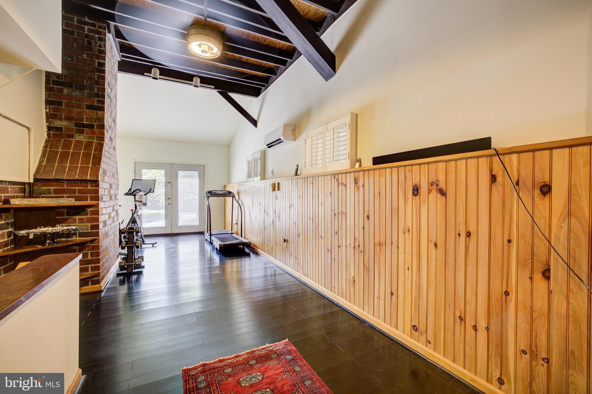 WHITE FLINT PARK - Residential