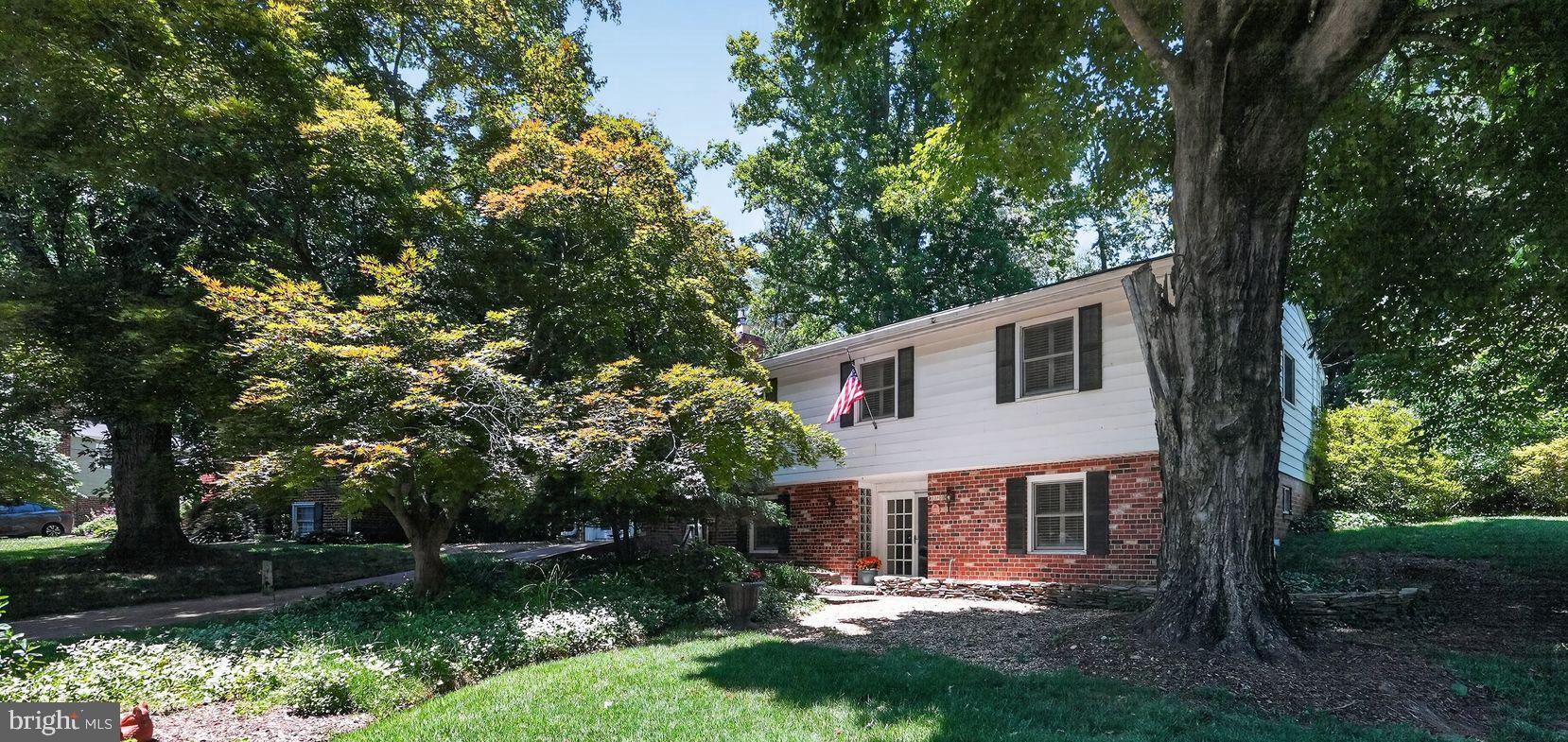 WHITE FLINT PARK - Residential