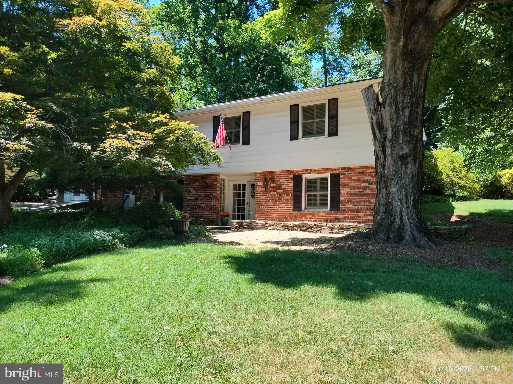 WHITE FLINT PARK - Residential