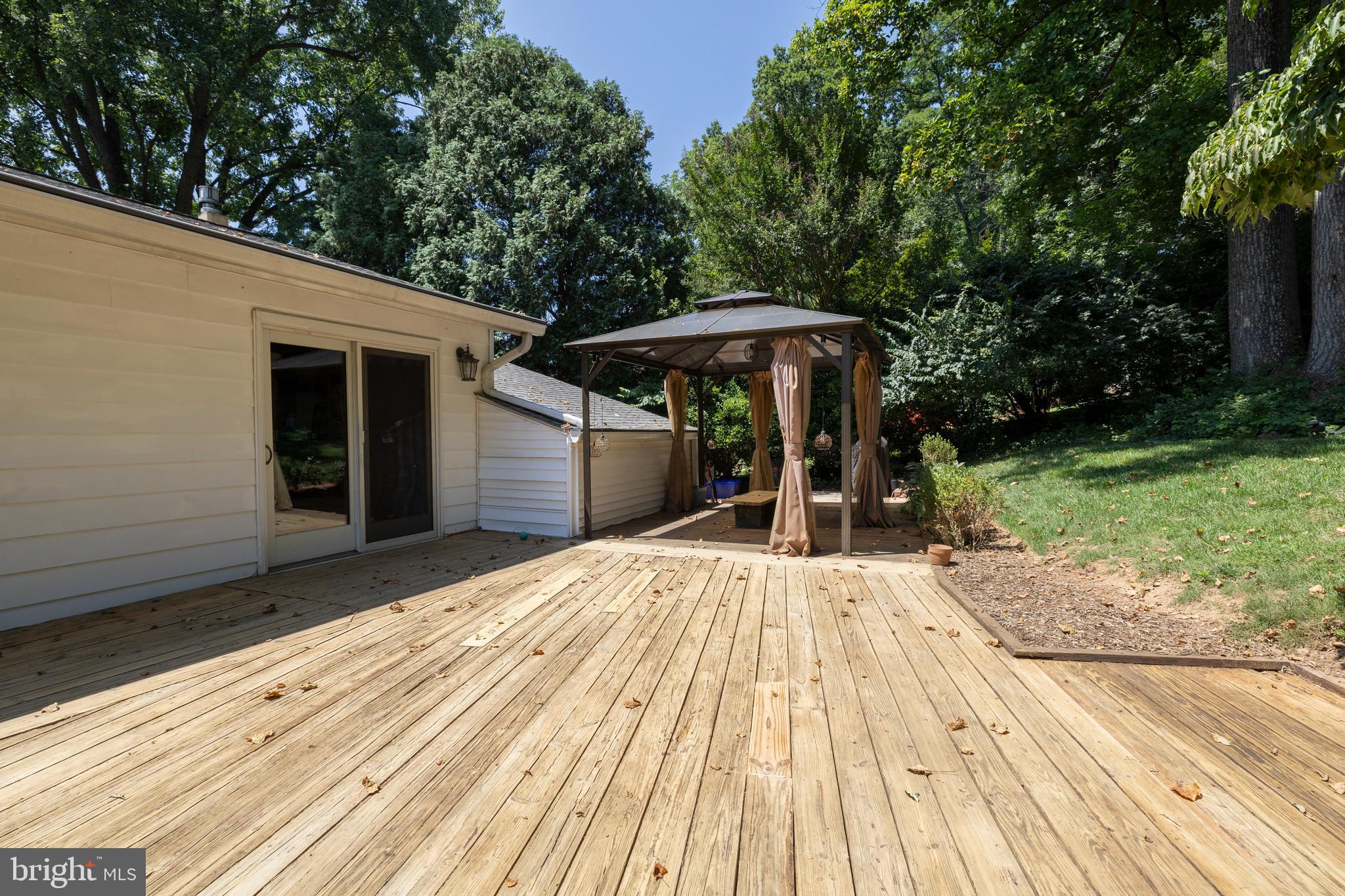 WHITE FLINT PARK - Residential