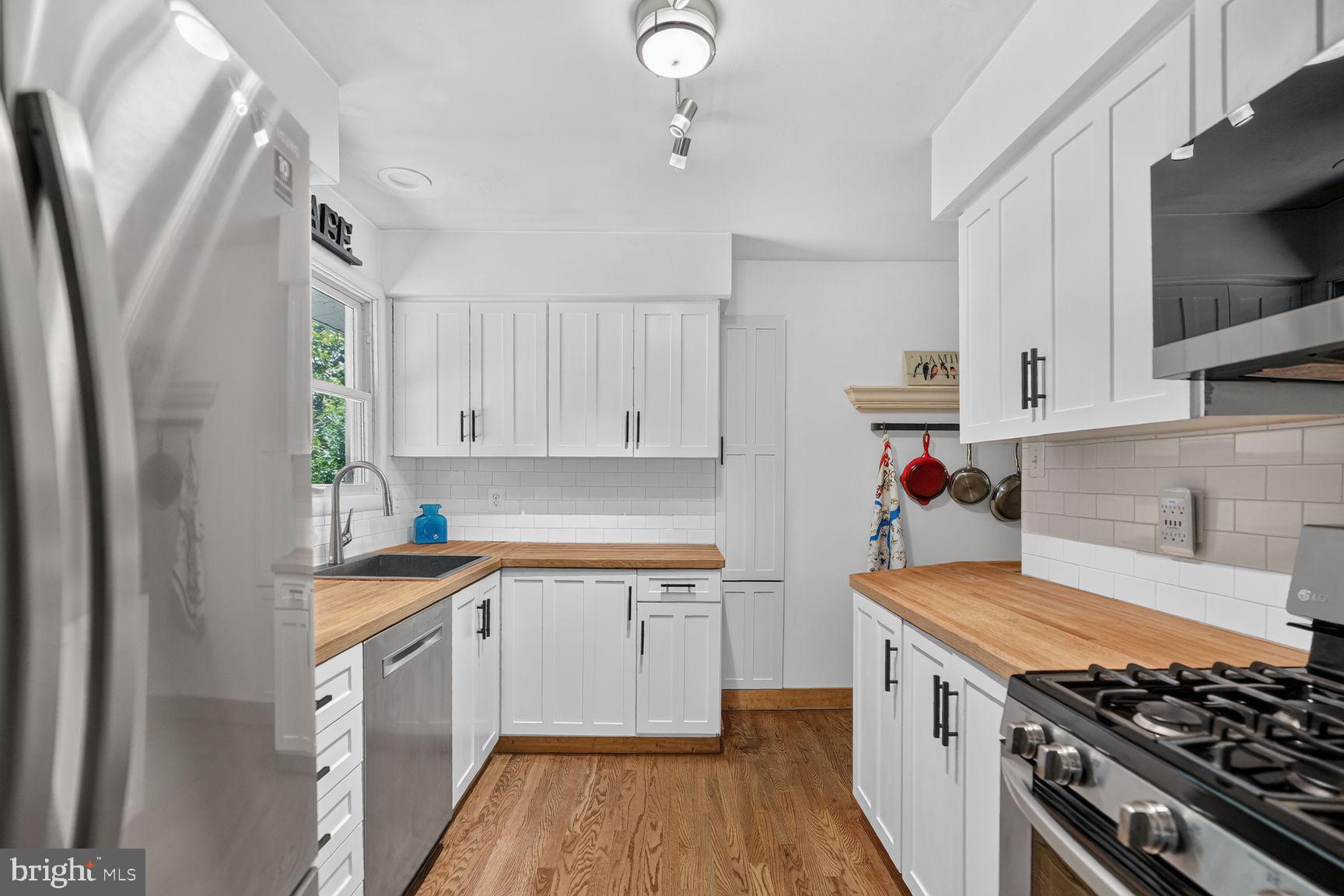 WHITE FLINT PARK - Residential