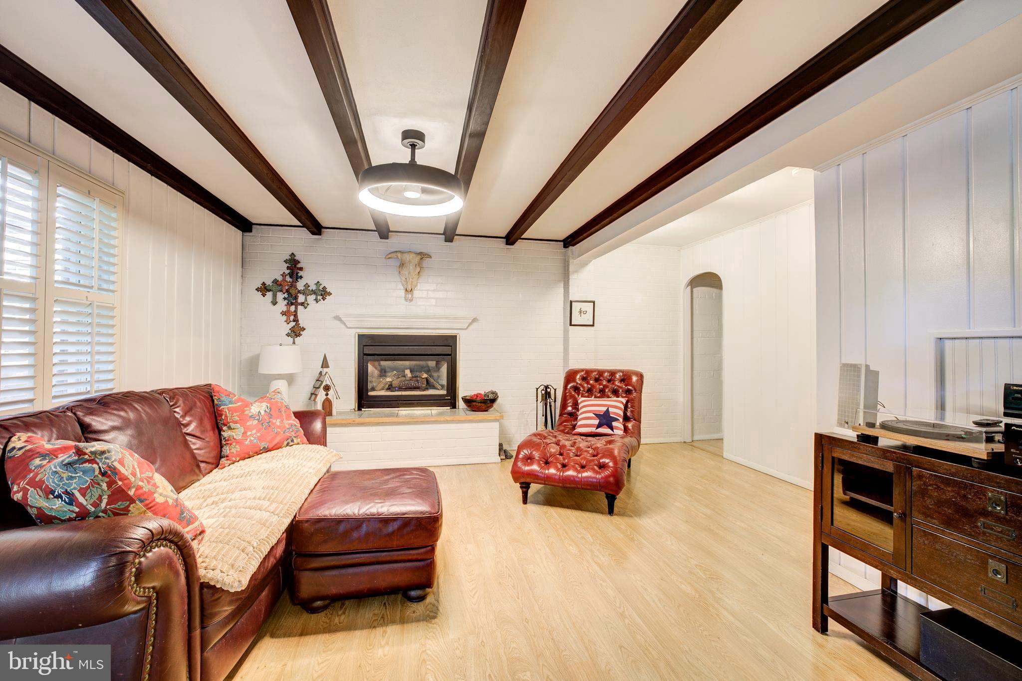 WHITE FLINT PARK - Residential