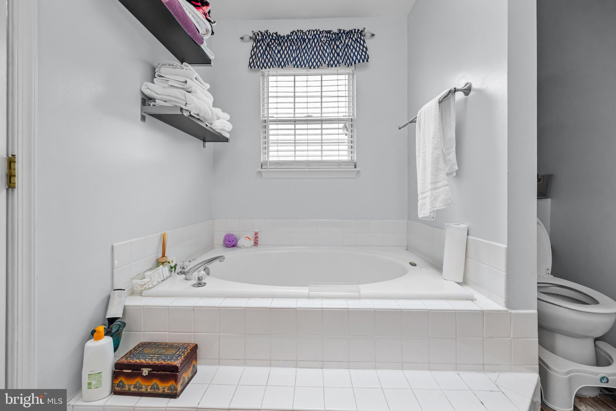 FOXBOROUGH - Residential