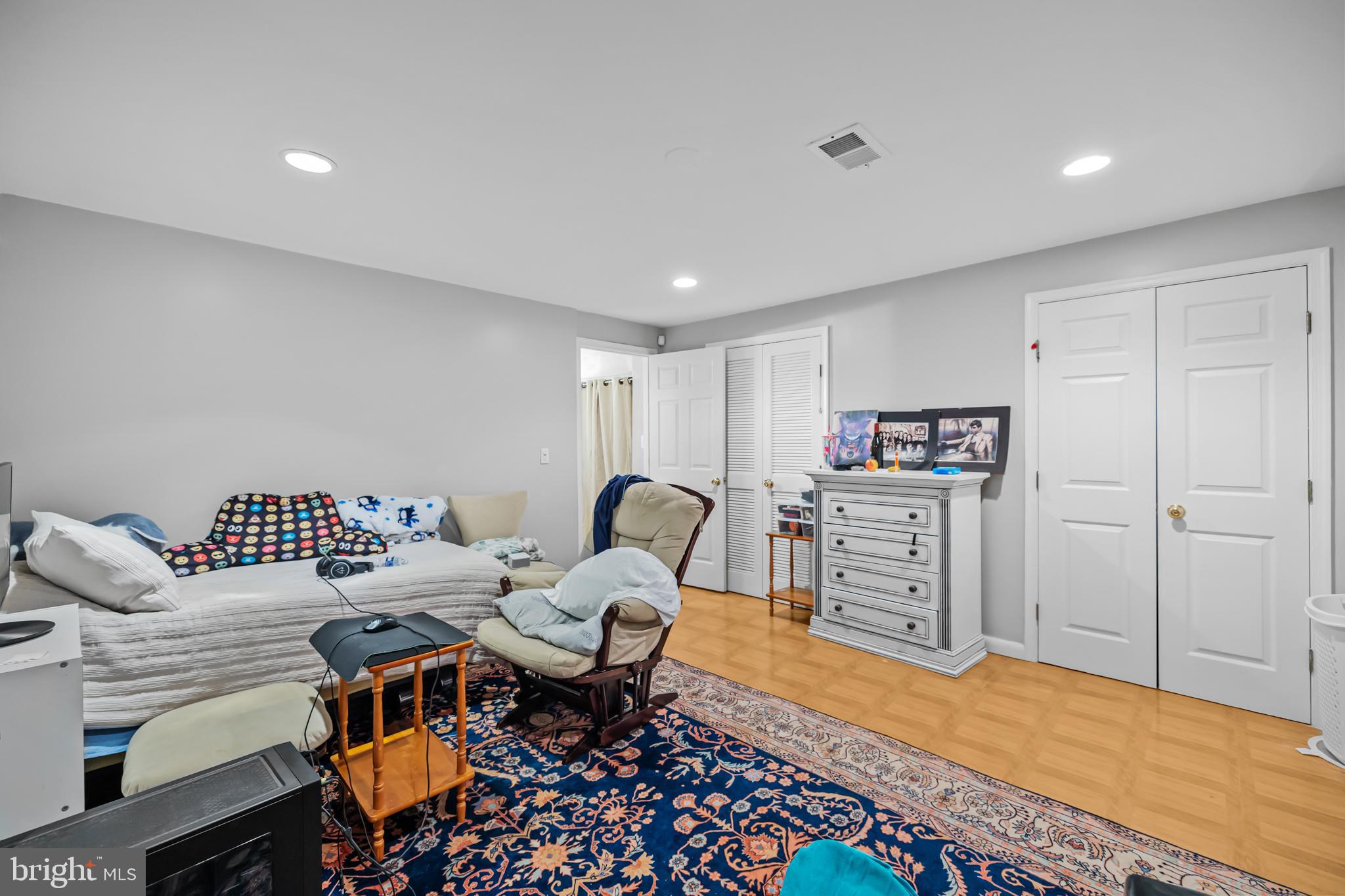 FOXBOROUGH - Residential